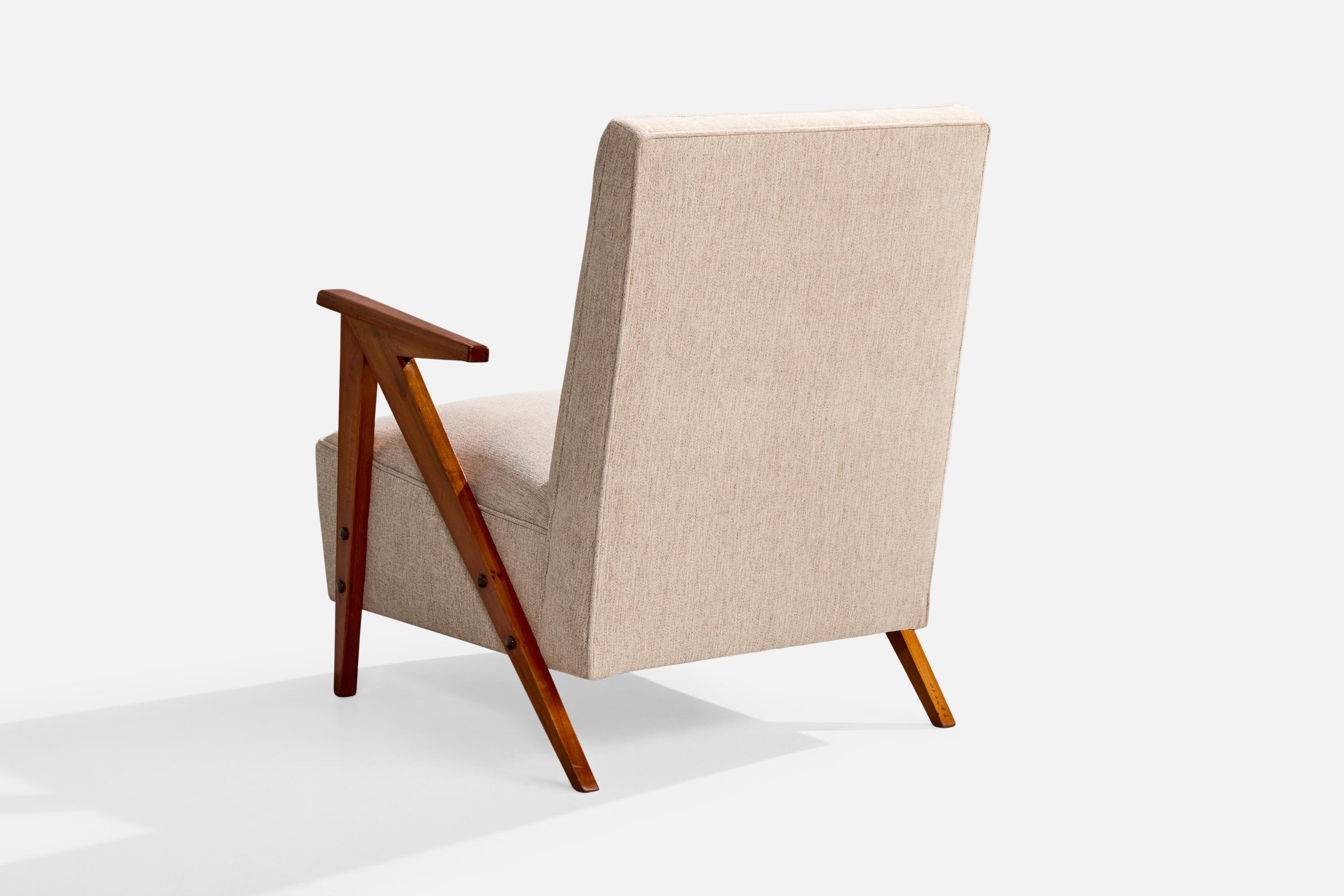 Diseñador brasileño, Silla de salón, Madera, Tela, Brasil, Años 1950 en Bueno estado para la venta en High Point, NC