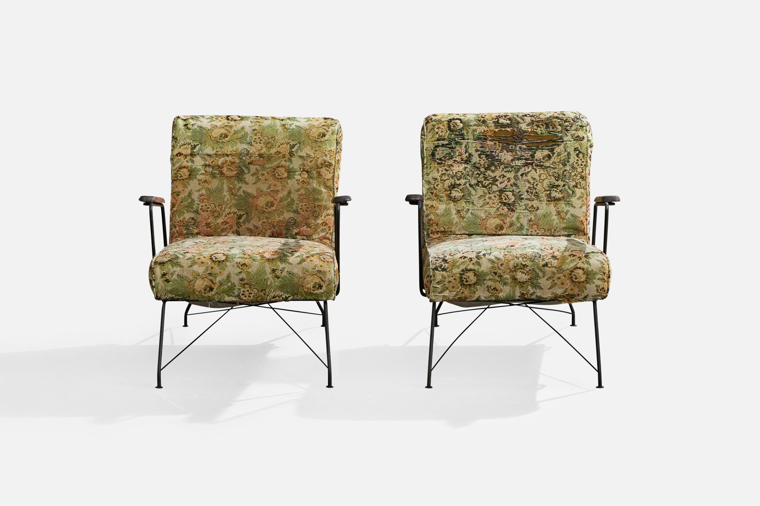 Diseñador brasileño, Sillas de salón, Hierro, Madera, Tela, Brasil, Años 1960 en Bueno estado para la venta en High Point, NC