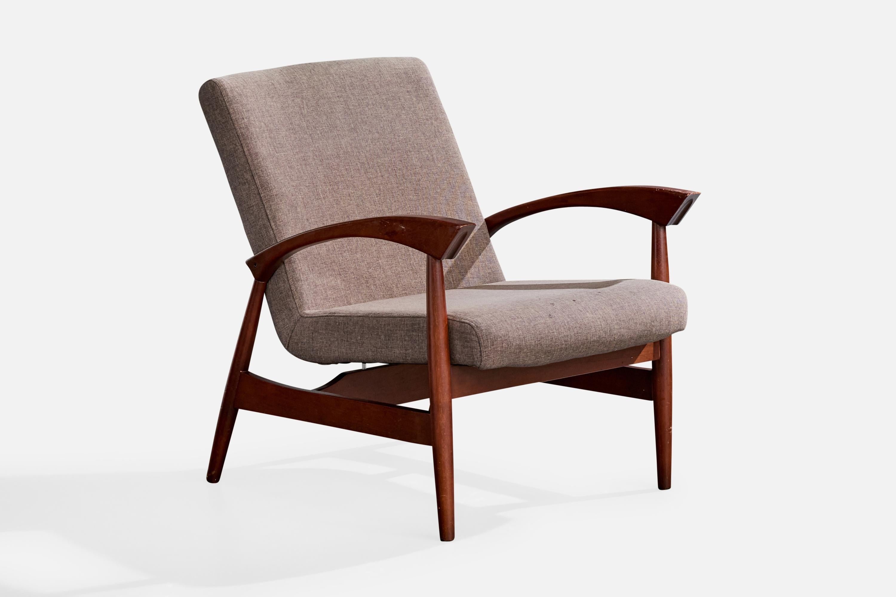 Designer brésilien, chaises longues, Wood, tissu, Brésil, années 1960 État moyen - En vente à High Point, NC