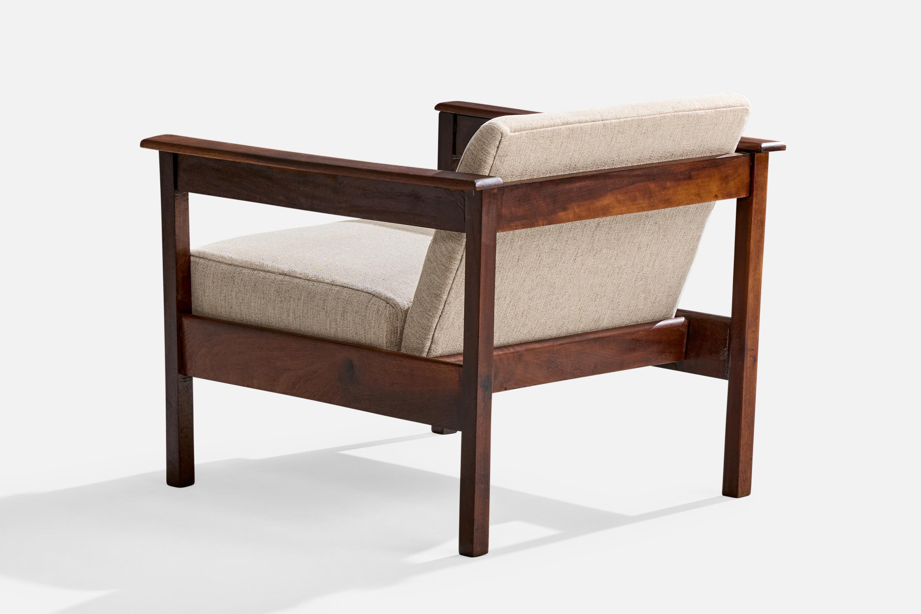 Metà XX secolo Brazilian Designer, Lounge Chairs, Wood, Fabric, Brazil, 1960s in vendita