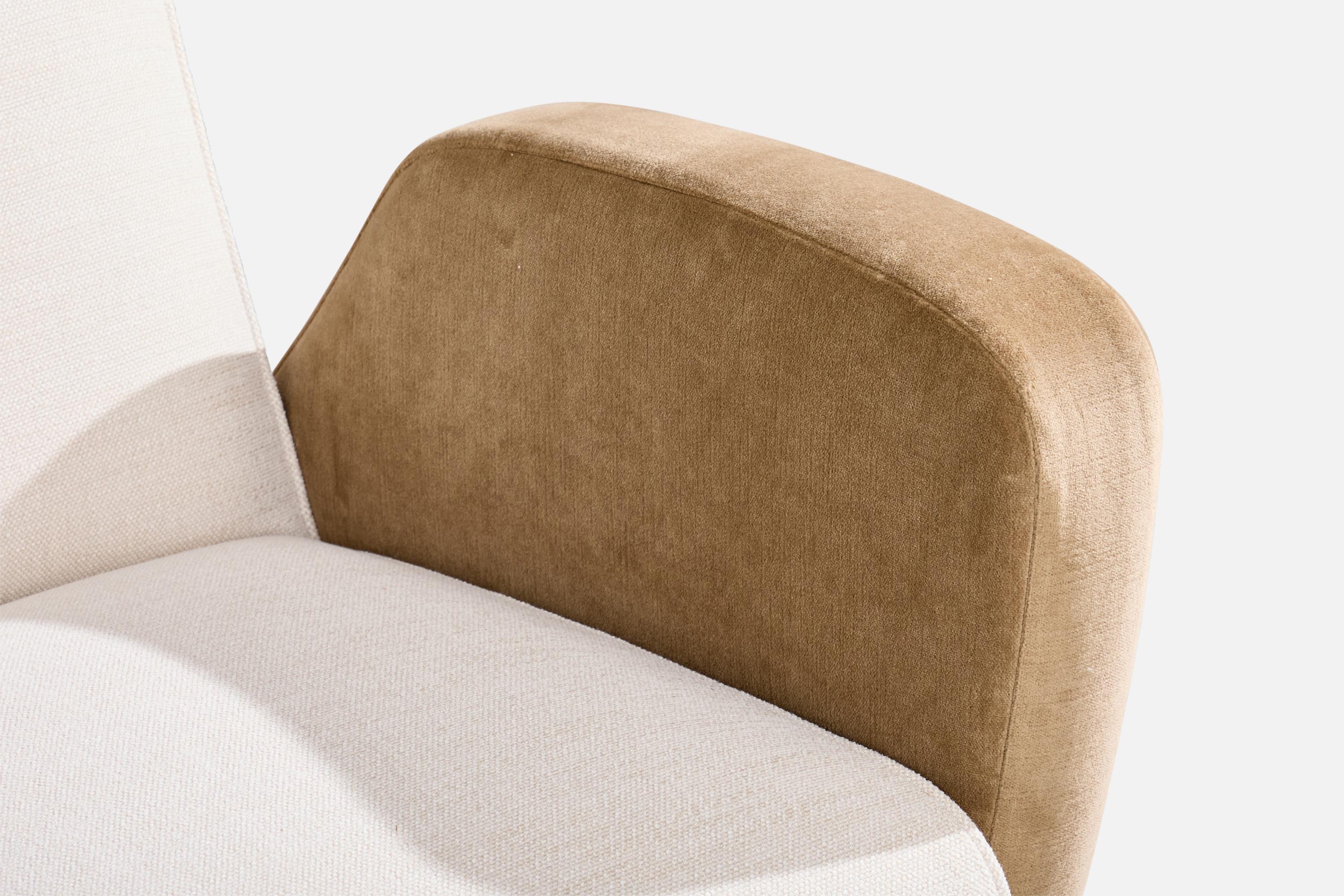 Brazilian Designer, Lounge Chairs, Wood, Fabric, Velvet, Brazil, 1950s For Sale 5