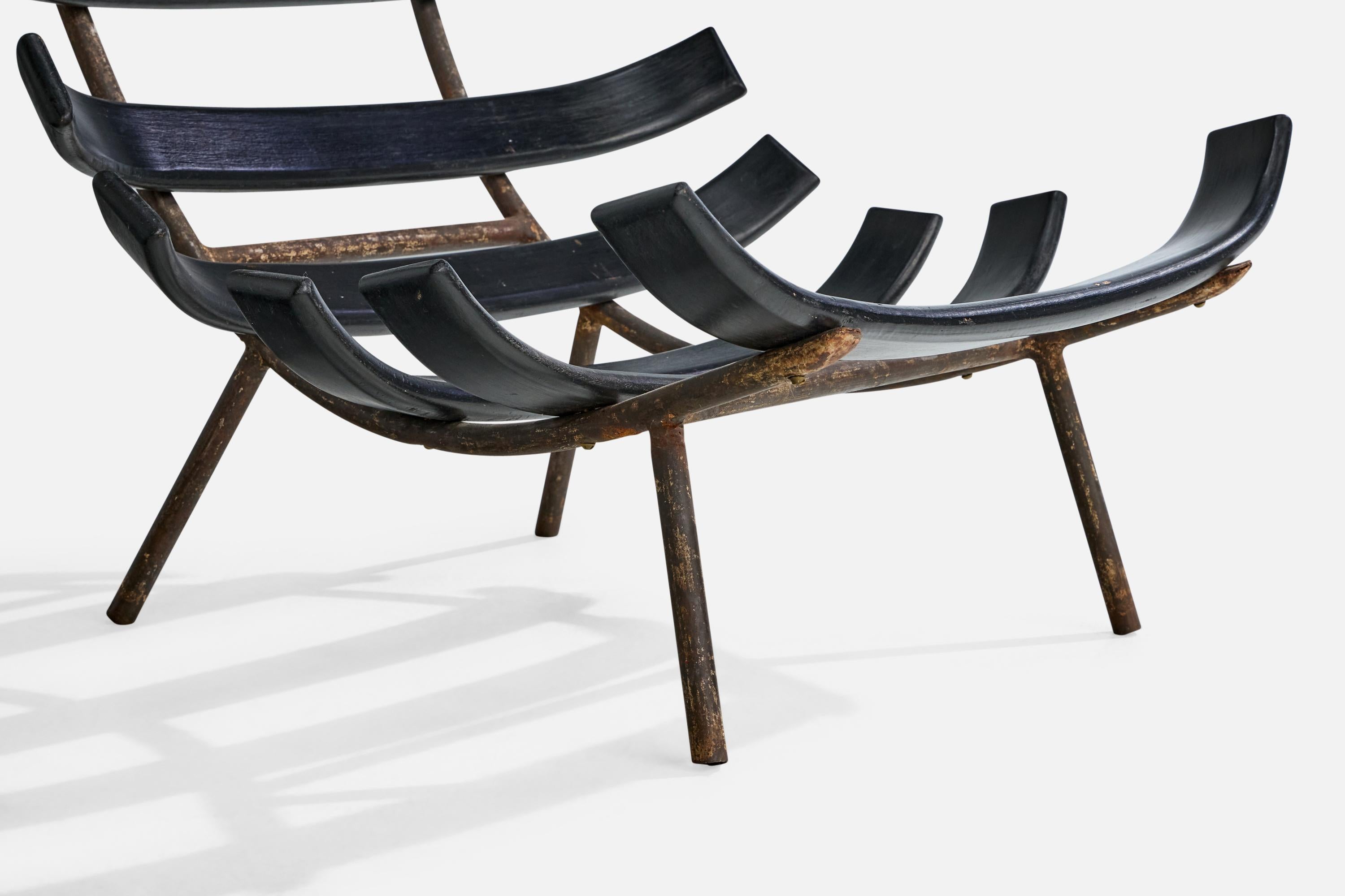 Brésilien Designer brésilien, chaises longues, Wood, Iron, Brésil, années 1950 en vente