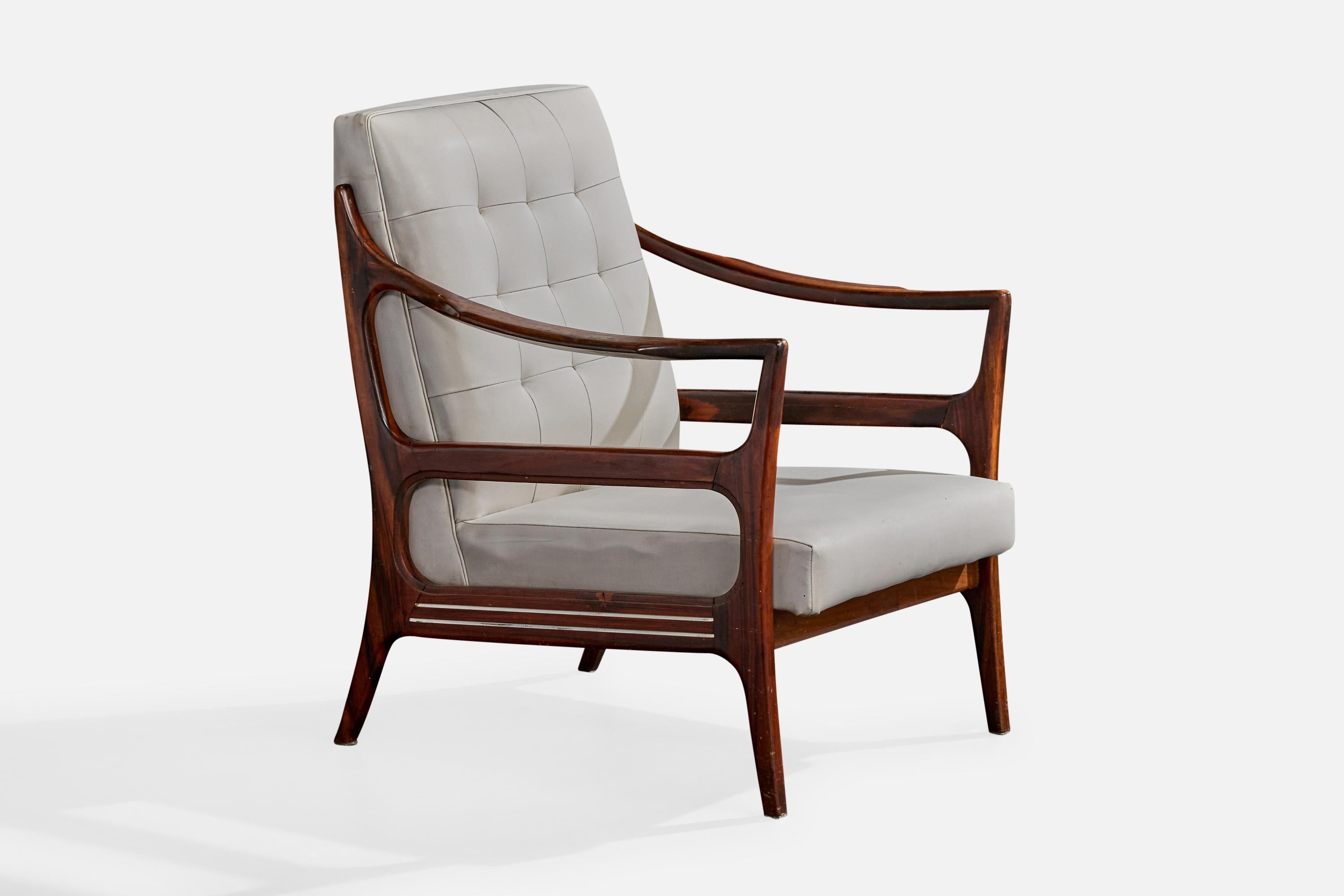 Designer brésilien, chaises longues, Wood, cuir, Brésil, années 1950 Bon état - En vente à High Point, NC