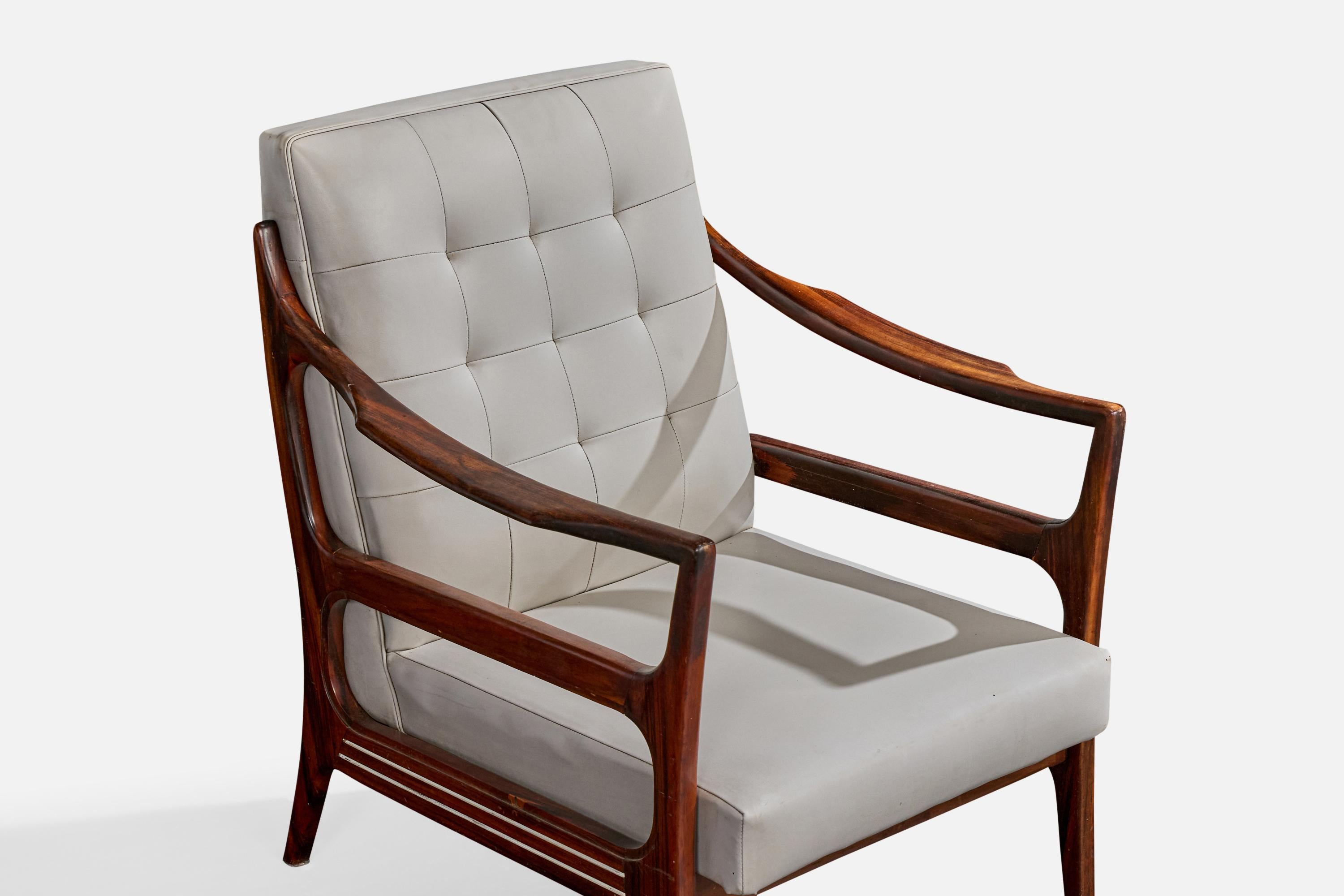 Designer brésilien, chaises longues, Wood, cuir, Brésil, années 1950 en vente 1