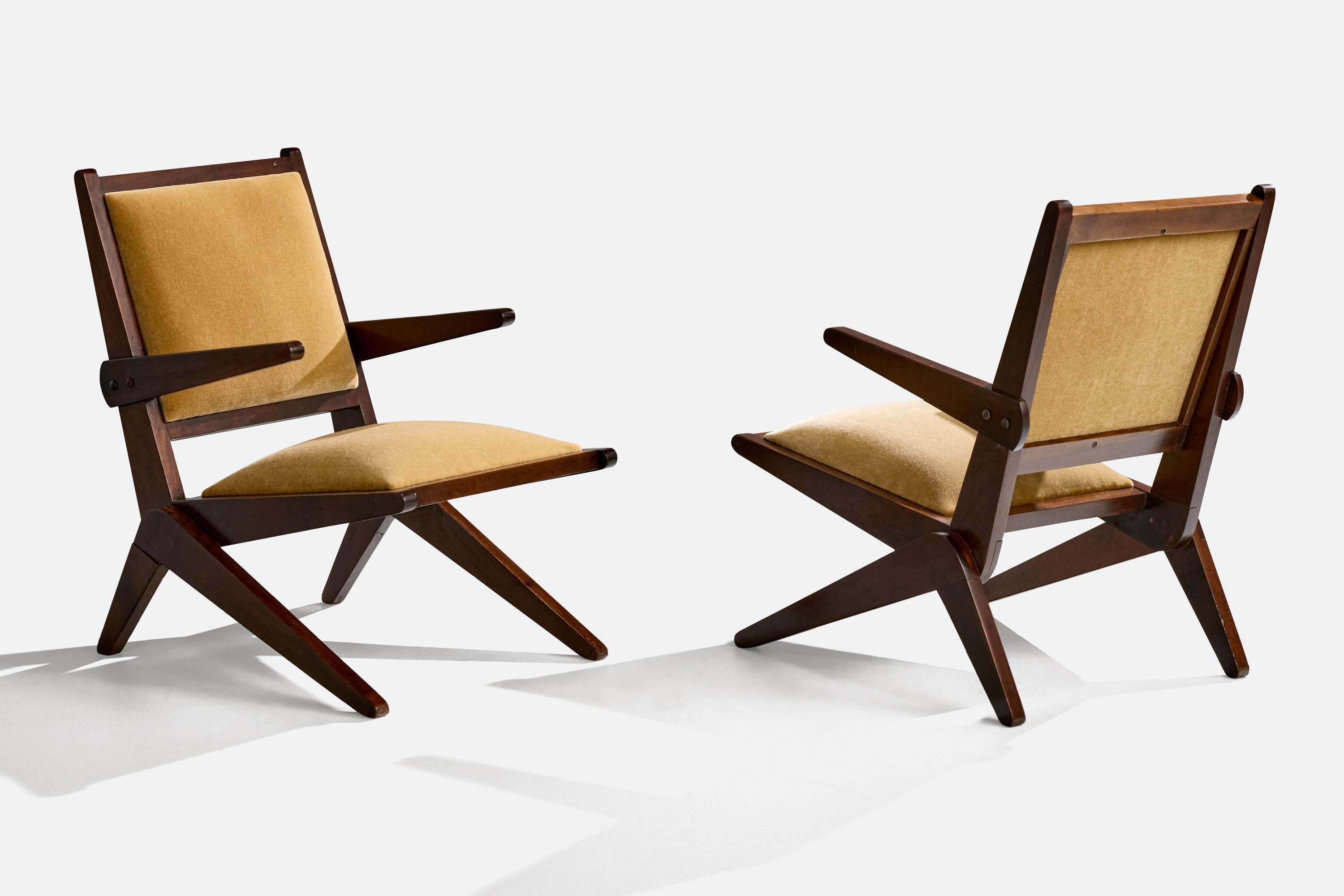 Brasilianische Designerin, Loungesessel, Holz, Samt, Brasilien, 1950er Jahre (Moderne der Mitte des Jahrhunderts) im Angebot