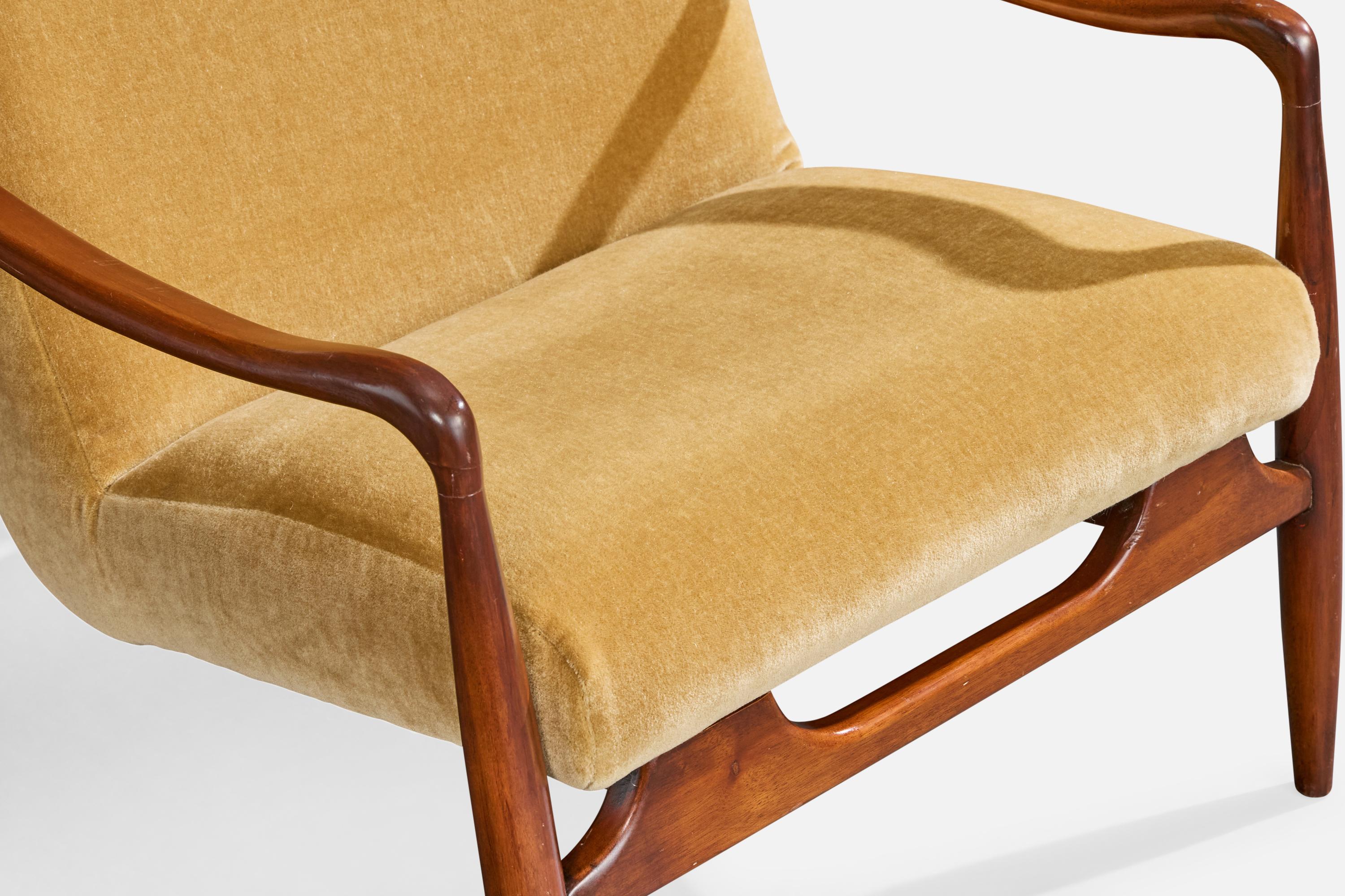 Mid-Century moderno Designer brasiliano, Sedie da salotto, Wood, Velluto, Brasile, anni '50 in vendita