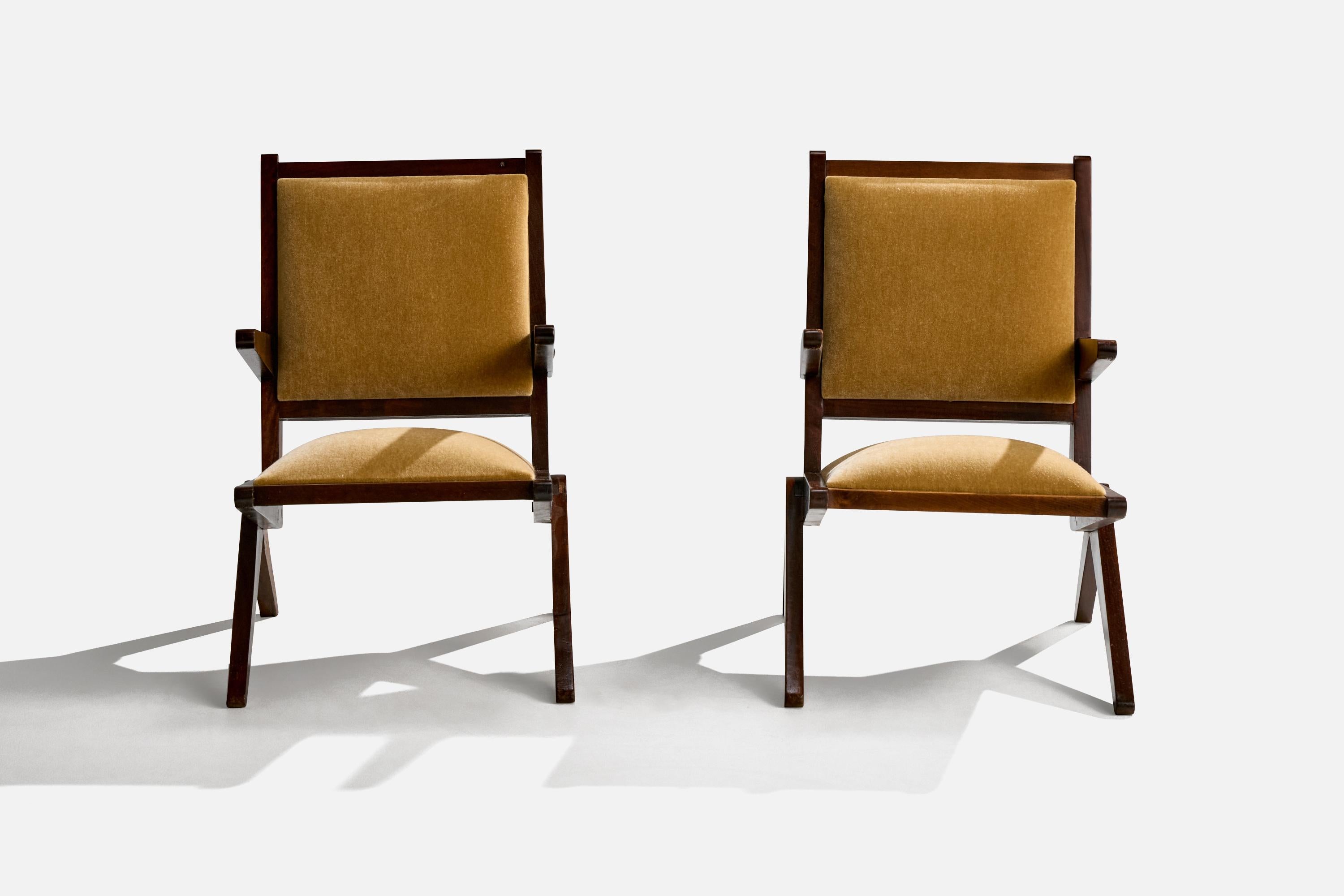 Brasilianische Designerin, Loungesessel, Holz, Samt, Brasilien, 1950er Jahre im Zustand „Gut“ im Angebot in High Point, NC