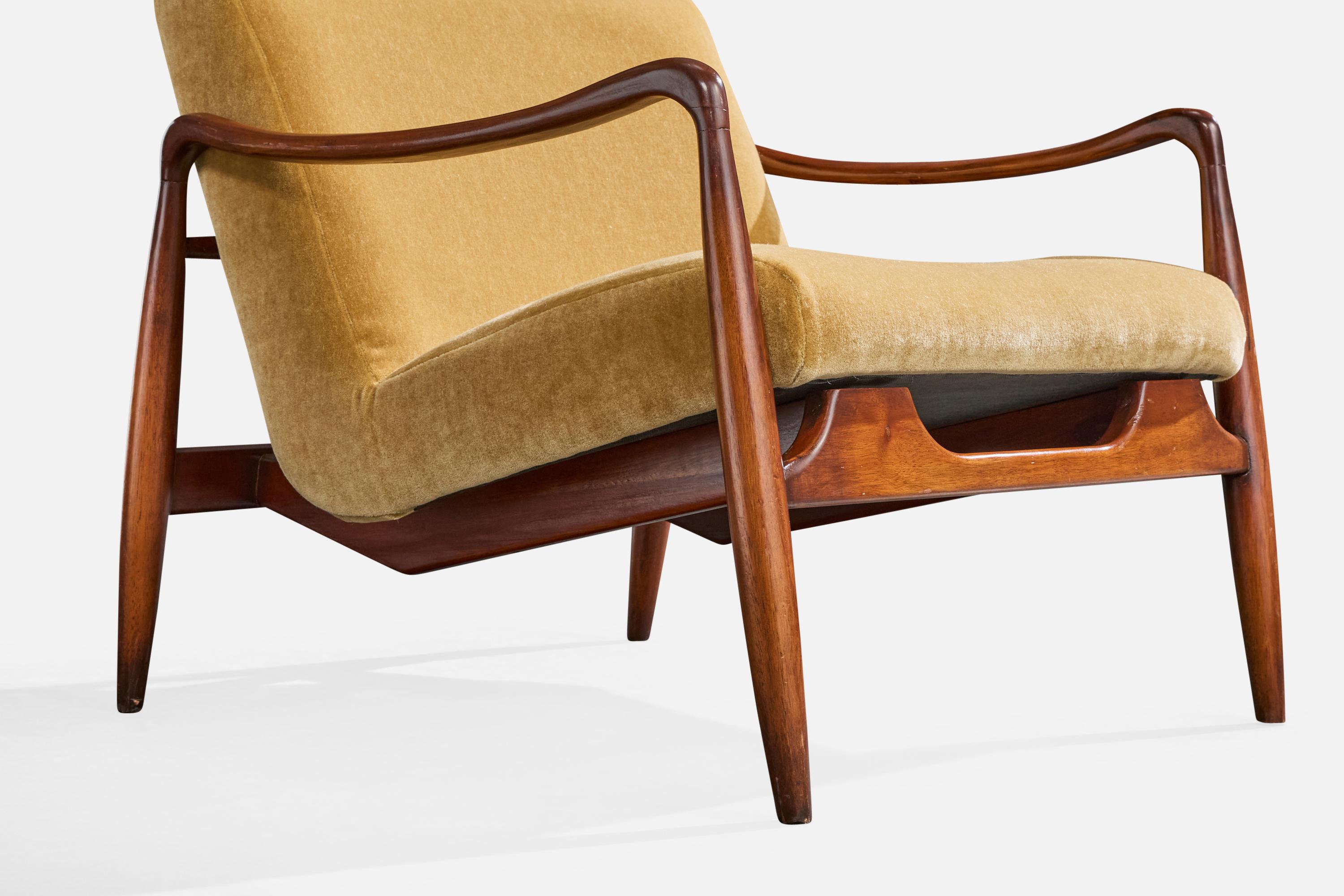 Brasiliano Designer brasiliano, Sedie da salotto, Wood, Velluto, Brasile, anni '50 in vendita