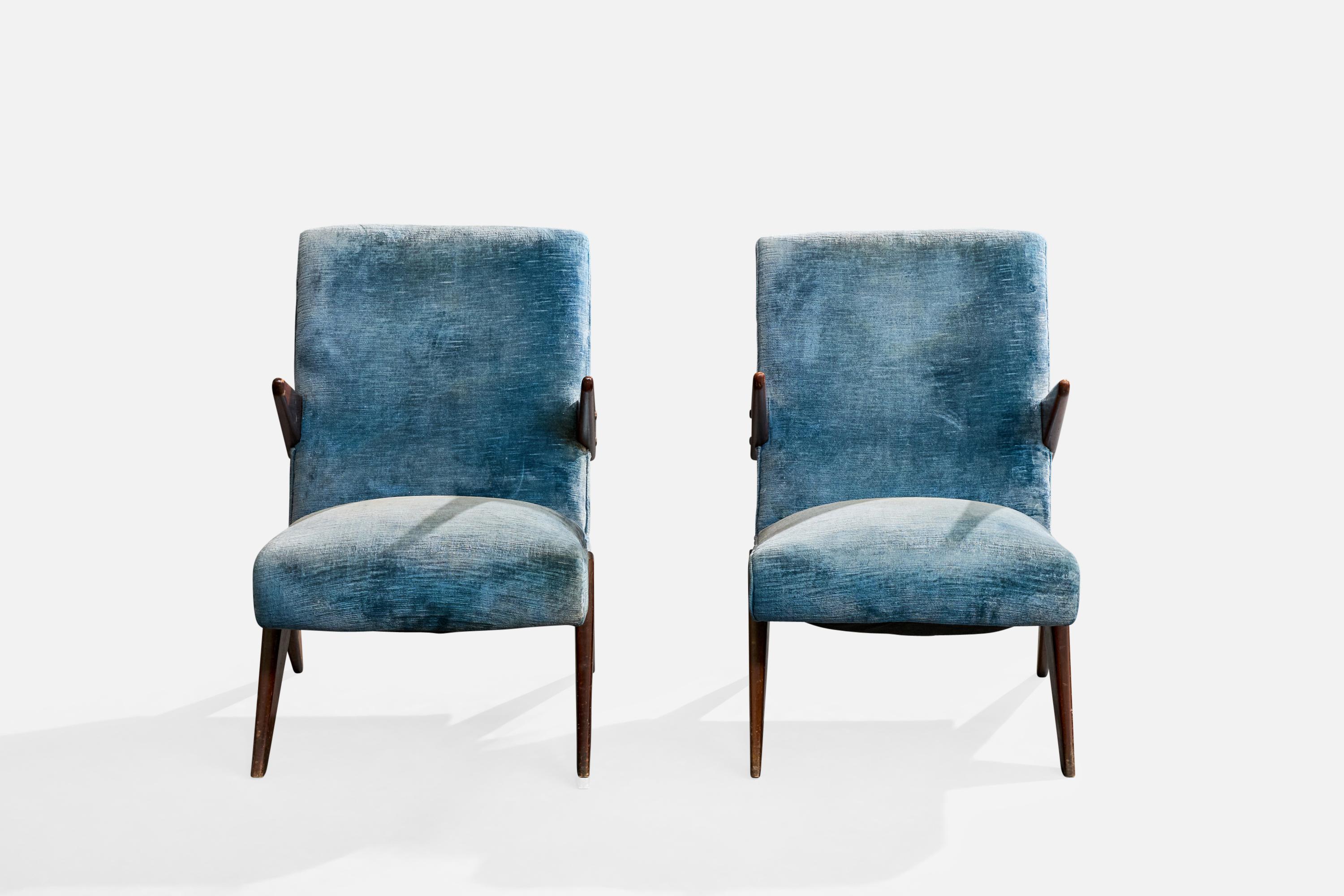 Diseñador brasileño, Sillas de salón, Madera, Terciopelo, Brasil, Años 50 Brasileño en venta