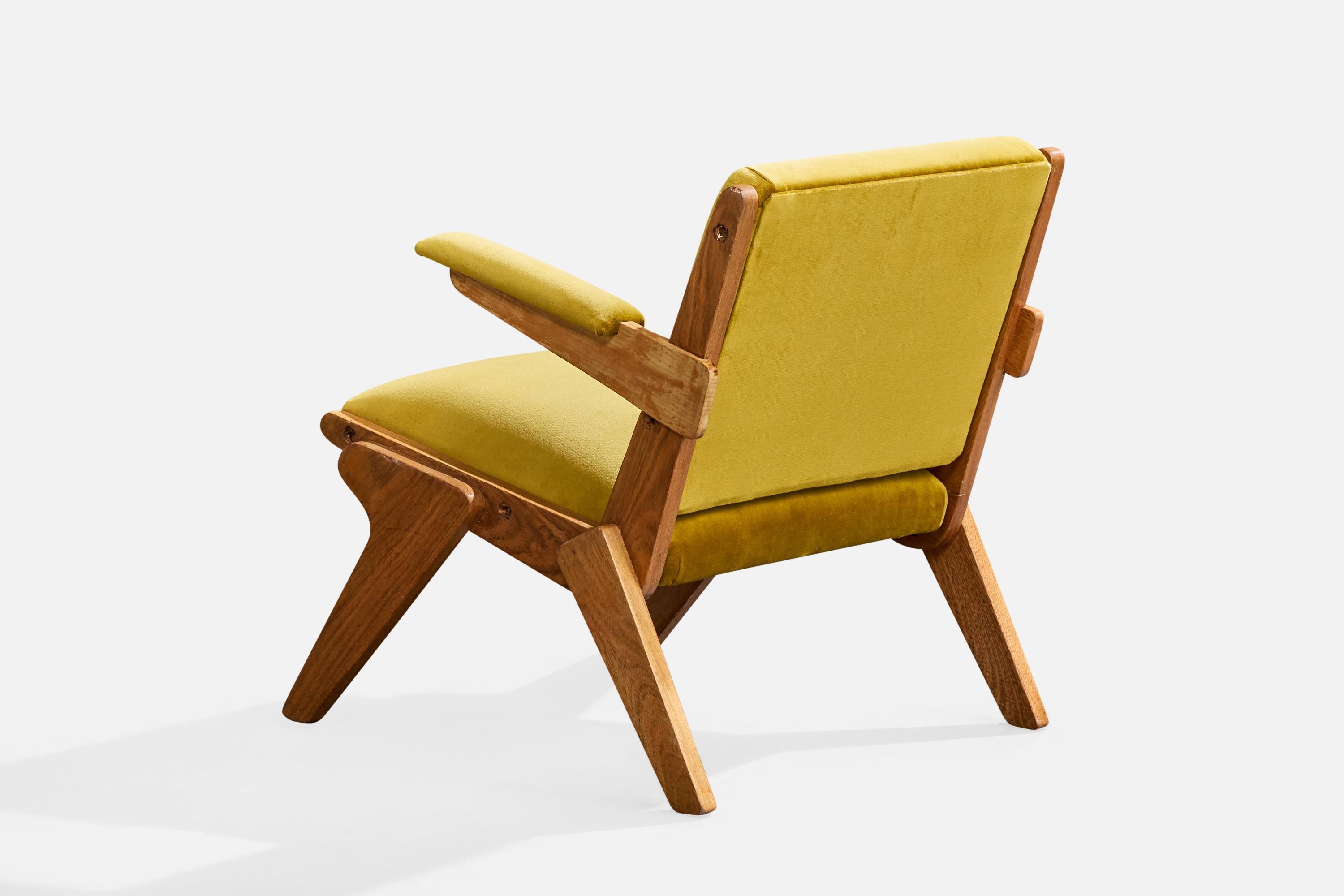 20ième siècle Designer brésilien, chaises longues, Wood, velours, Brésil, années 1950 en vente