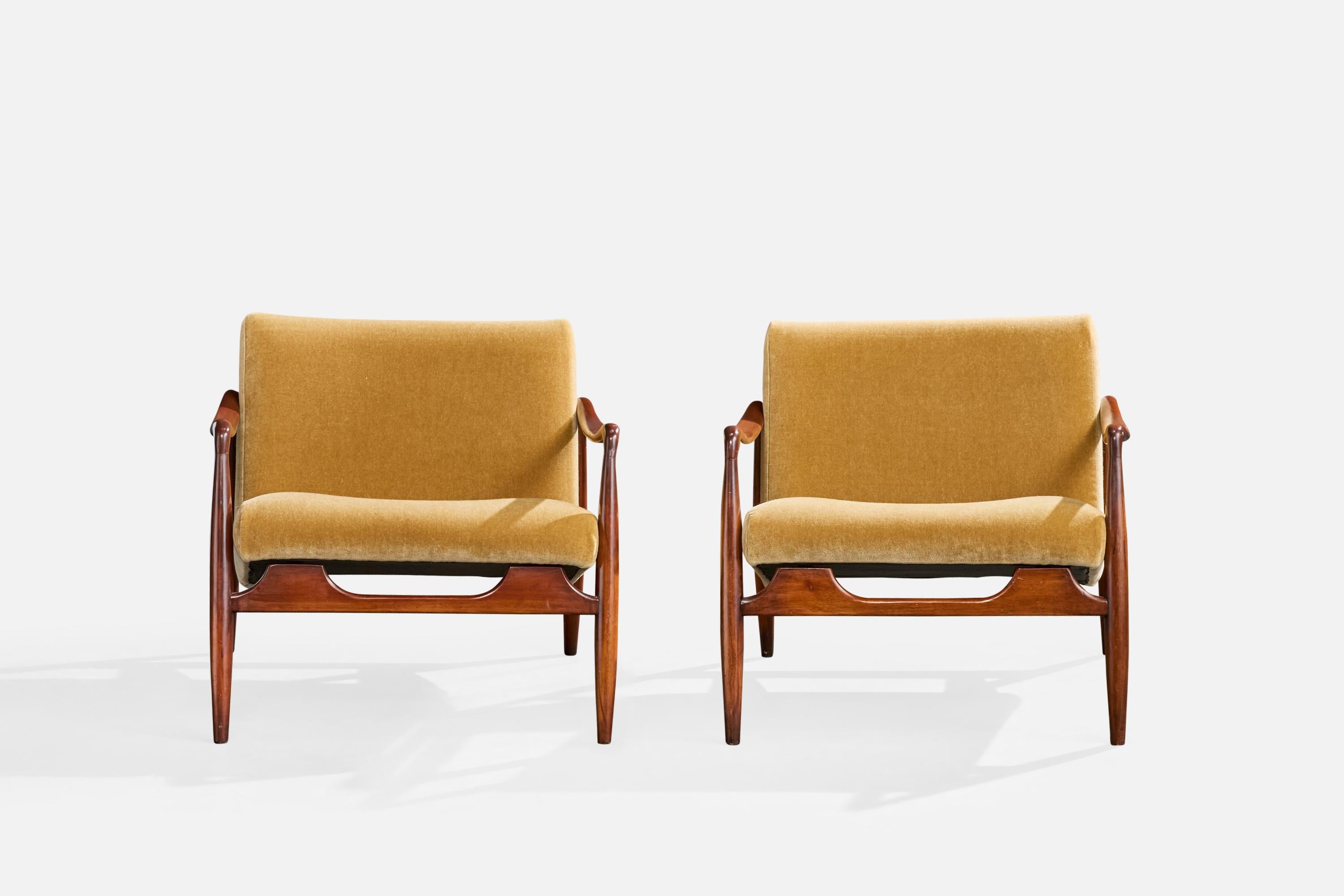 Designer brasiliano, Sedie da salotto, Wood, Velluto, Brasile, anni '50 in vendita 1