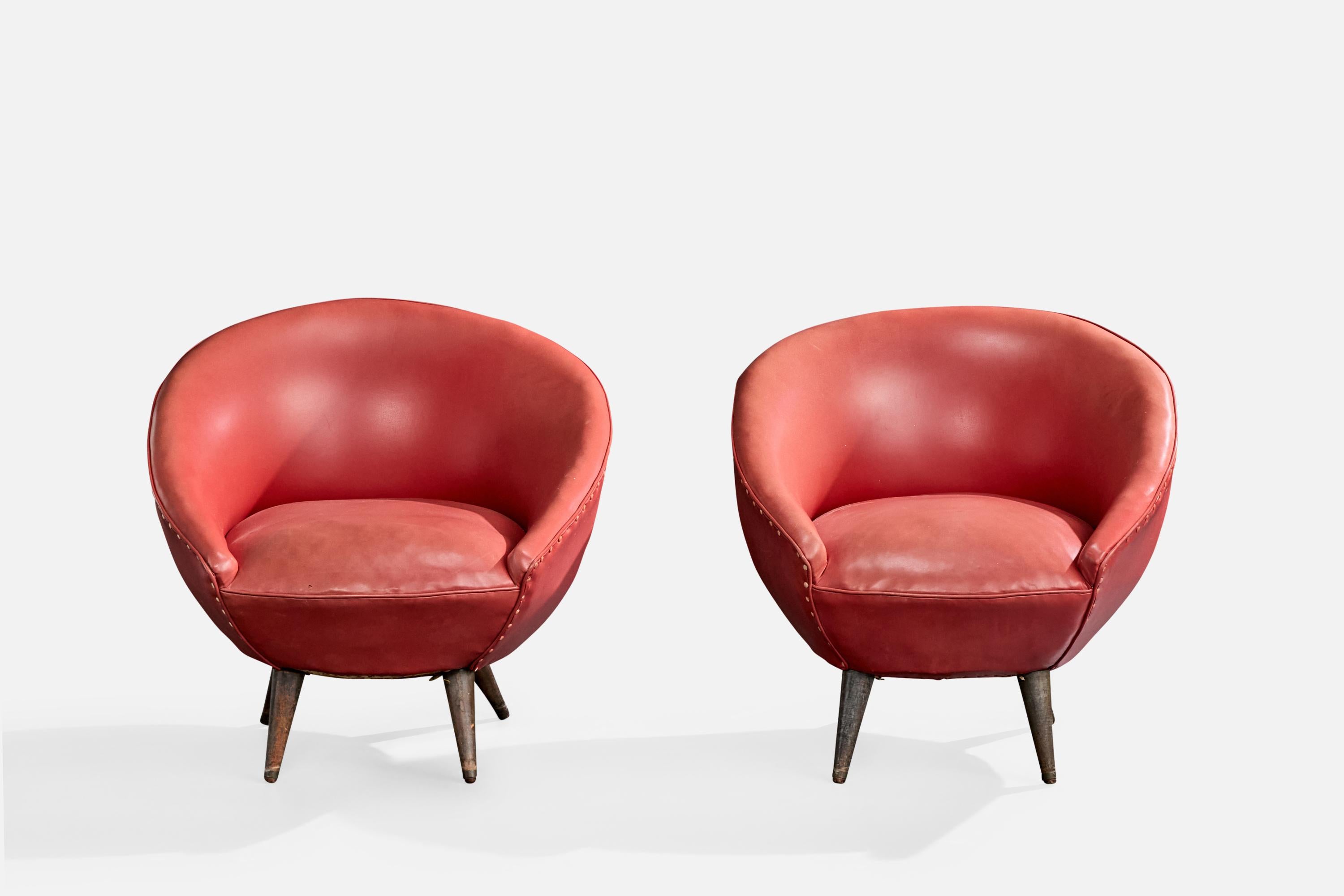 Brésilien Designer brésilien, chaises longues, Wood, Vinyl, Brésil, années 1950 en vente