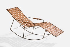 Designer brasiliano, Chaise Longue a dondolo, ferro, pelle, Brasile, anni '50