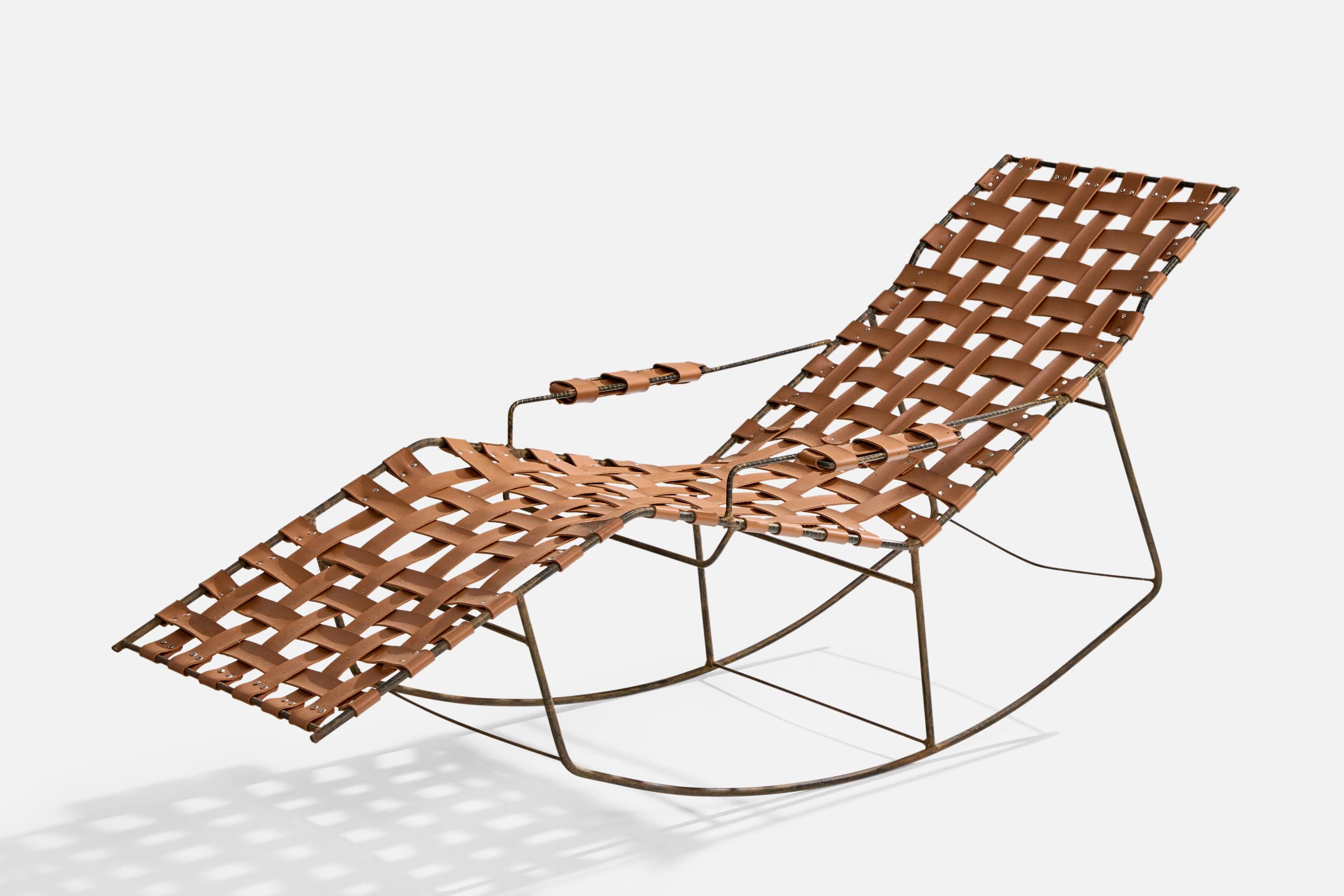 Brazilian Designer, Rocking Chaise Longue, Iron, Leather, Brazil, 1950s In Good Condition For Sale In High Point, NC