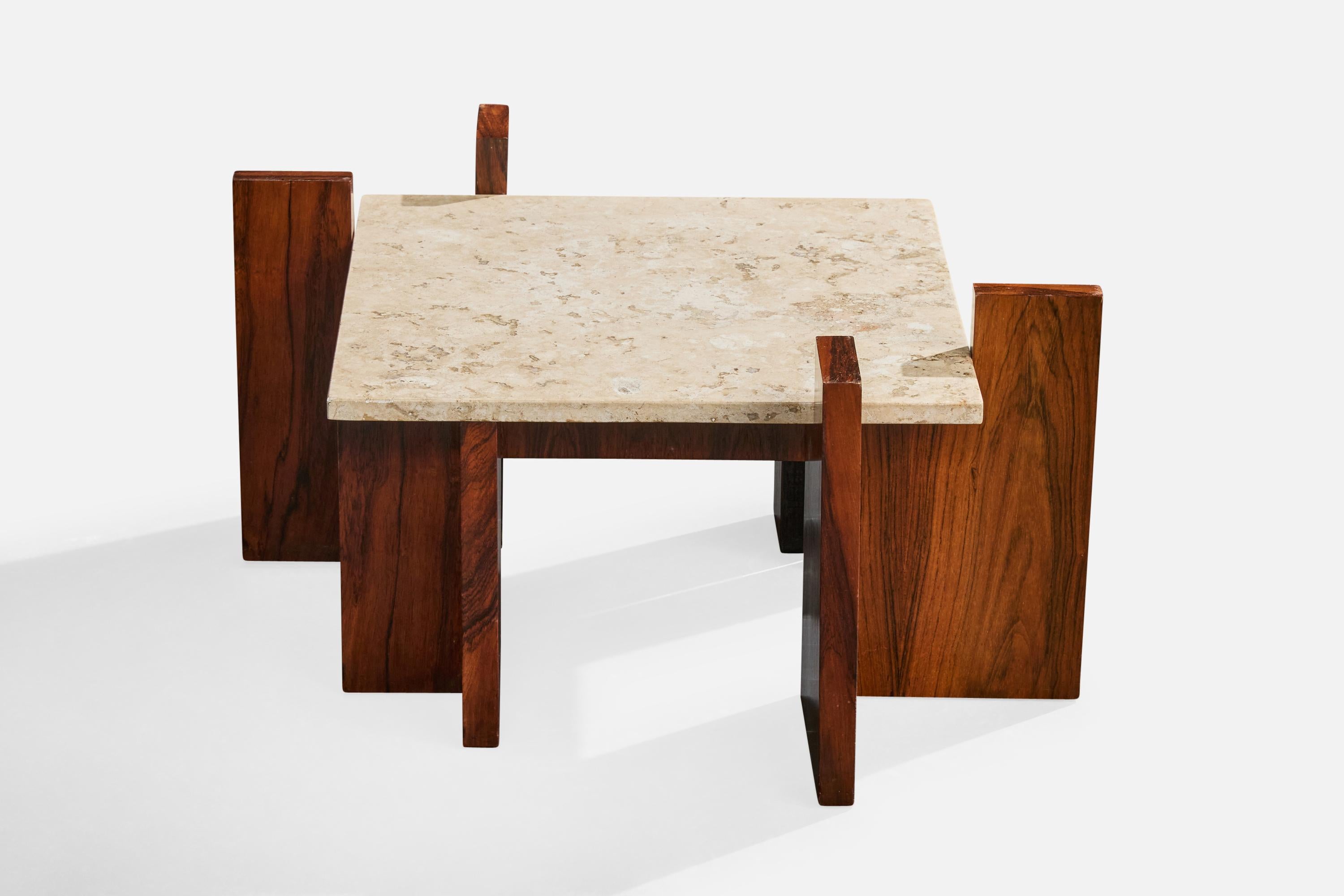 Mid-Century Modern Designer brésilien, table d'appoint, Wood, Marbre, Brésil, années 1960 en vente