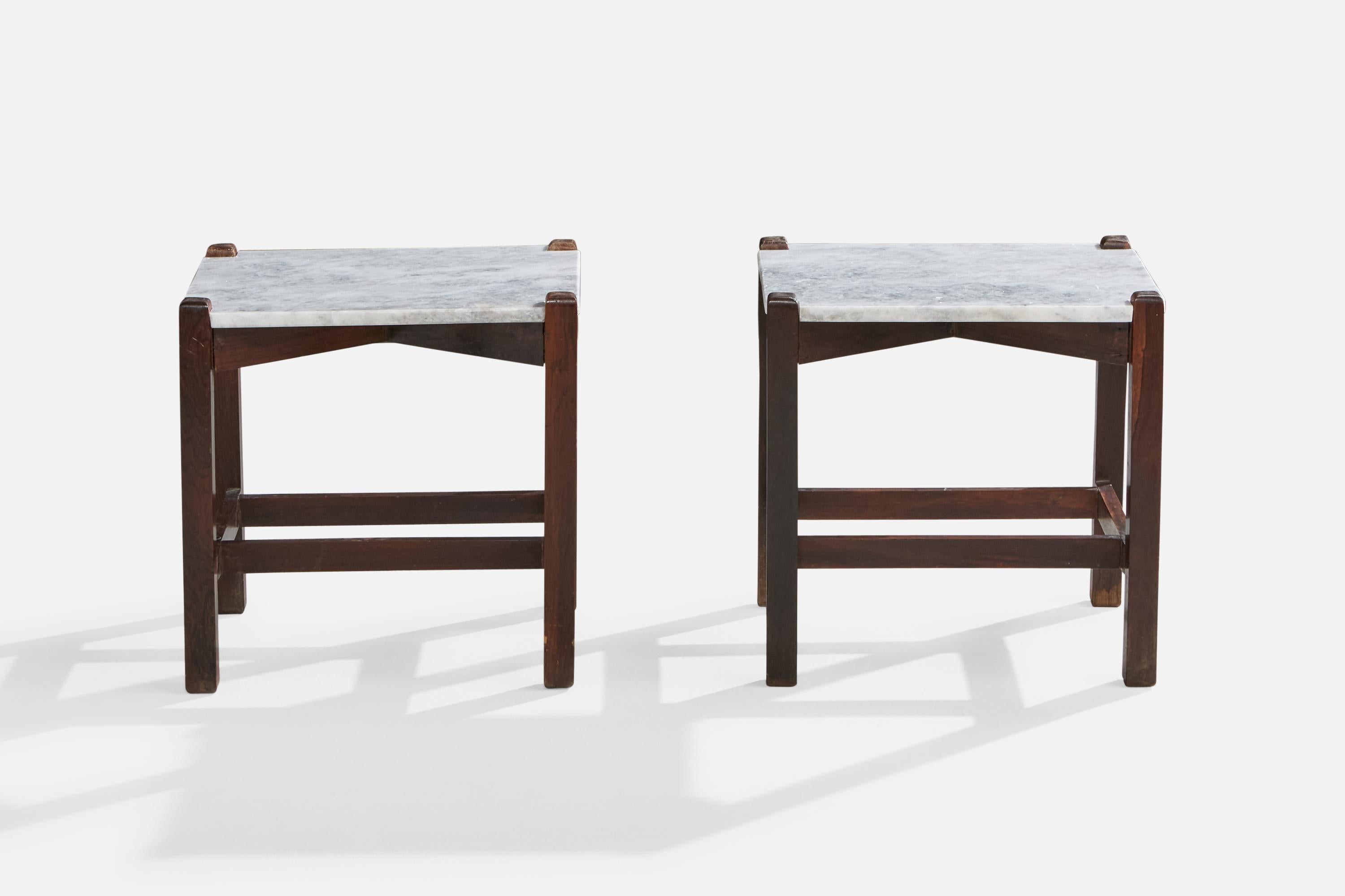 Mid-Century Modern Designer brésilien, tables d'appoint, bois, marbre, Brésil, années 1960 en vente