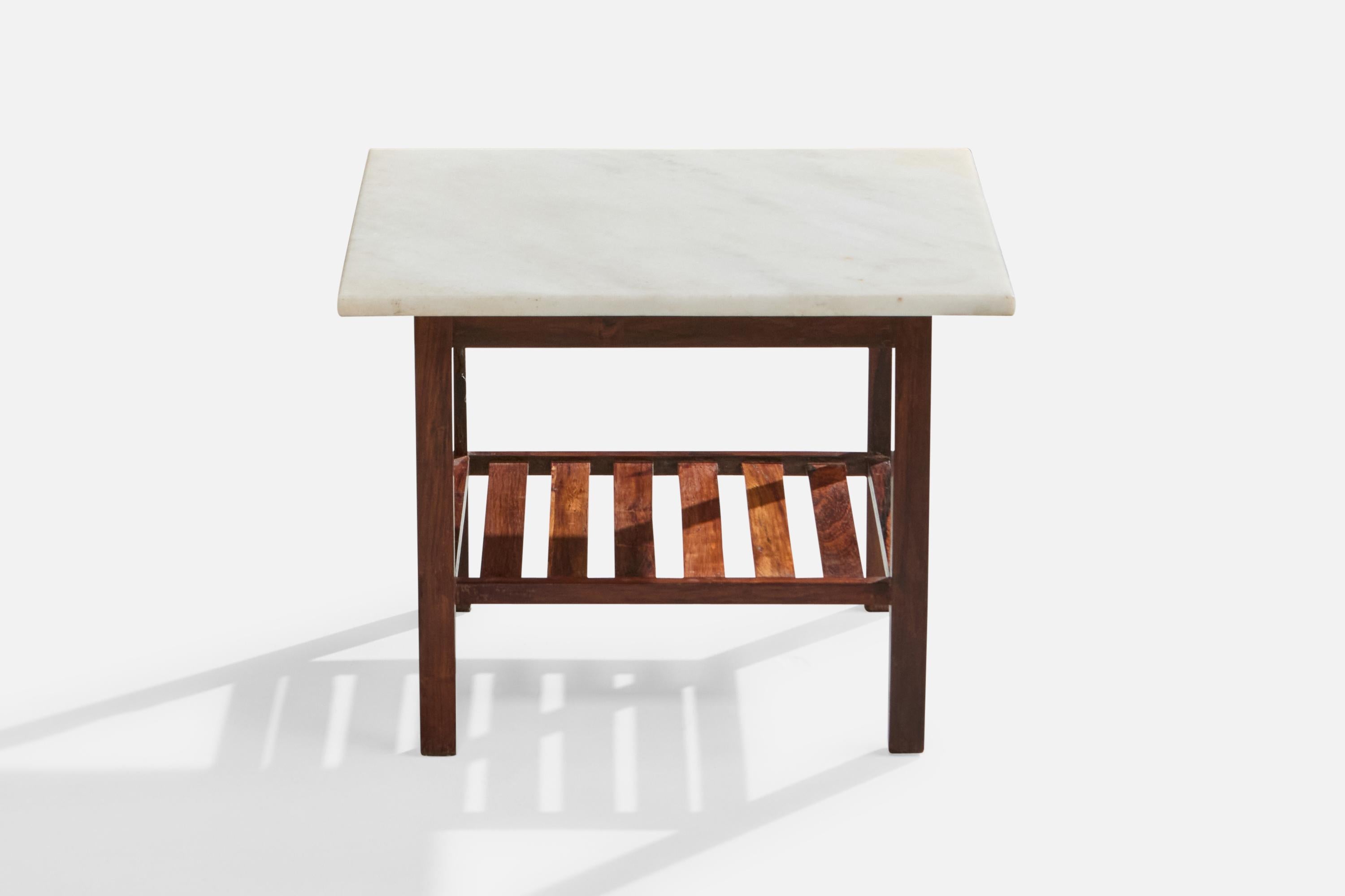 Designer brésilien, tables d'appoint, bois, marbre, Brésil, années 1960 Bon état - En vente à High Point, NC
