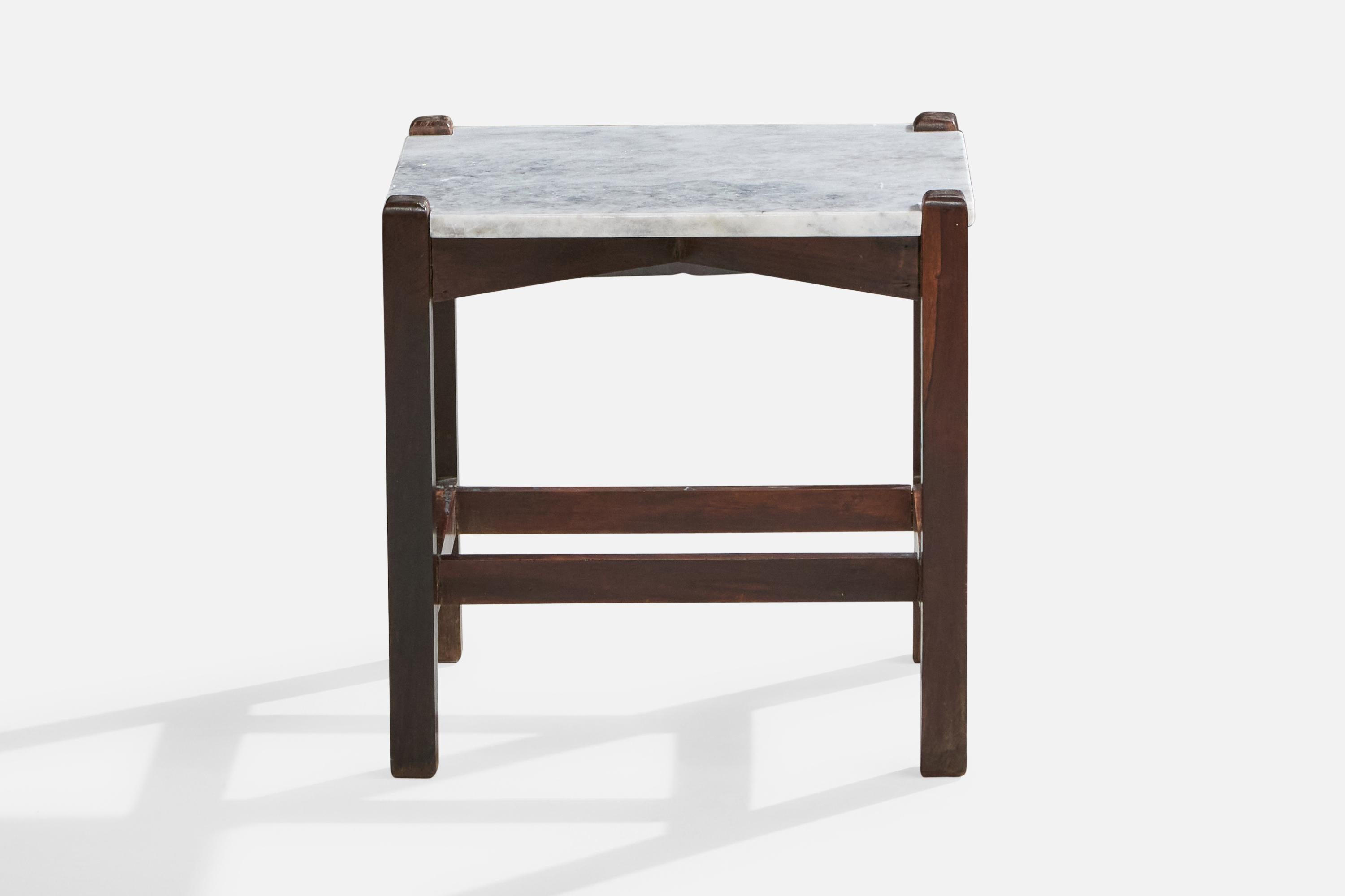 Designer brésilien, tables d'appoint, bois, marbre, Brésil, années 1960 Bon état - En vente à High Point, NC