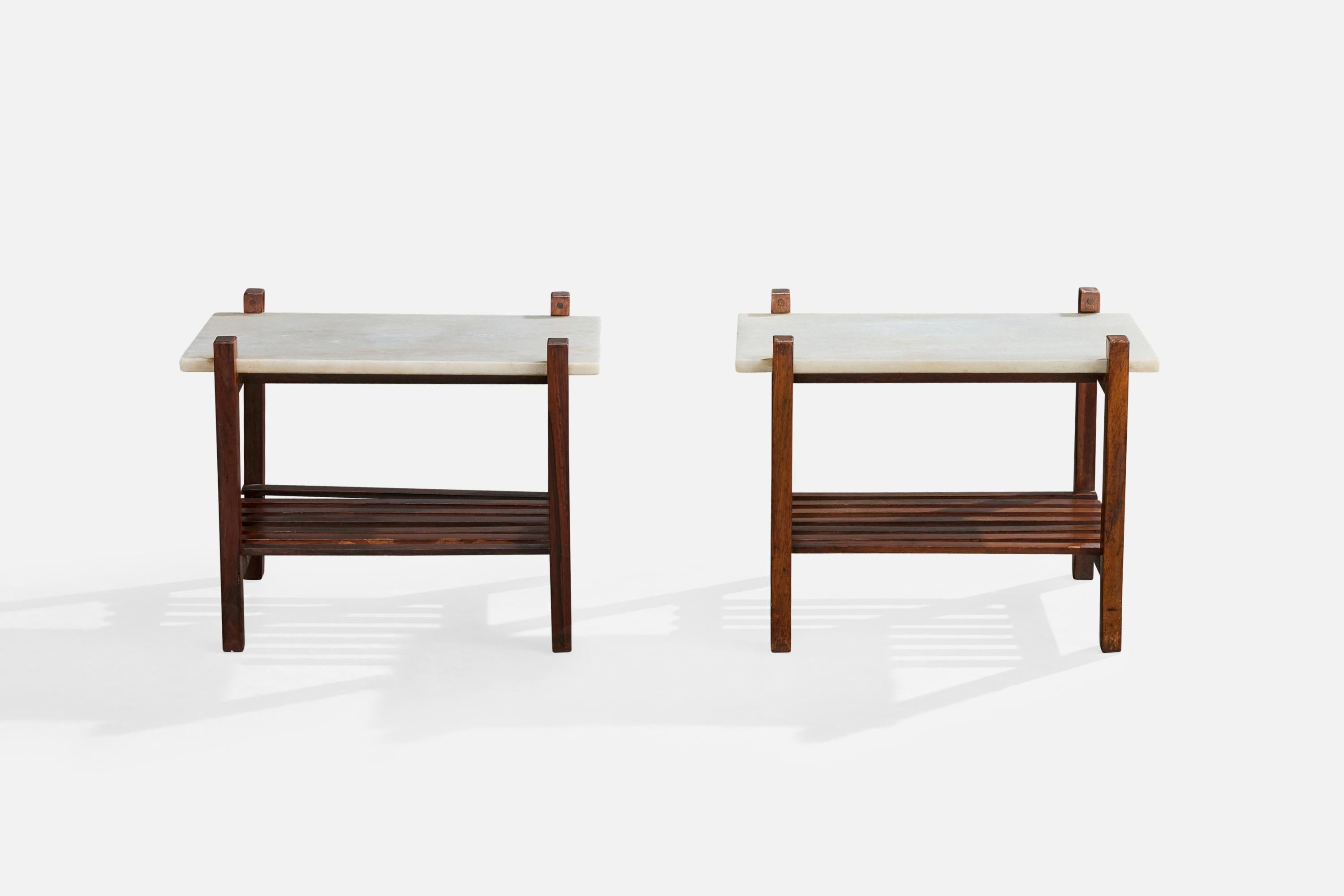 Designer brésilien, tables d'appoint, bois, marbre, Brésil, années 1960 Bon état - En vente à High Point, NC