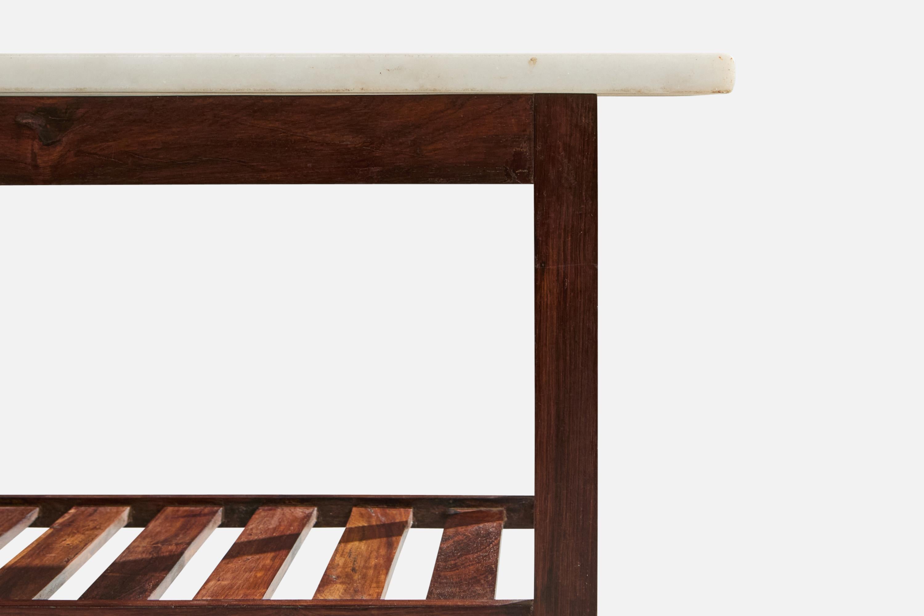 Marbre Designer brésilien, tables d'appoint, bois, marbre, Brésil, années 1960 en vente