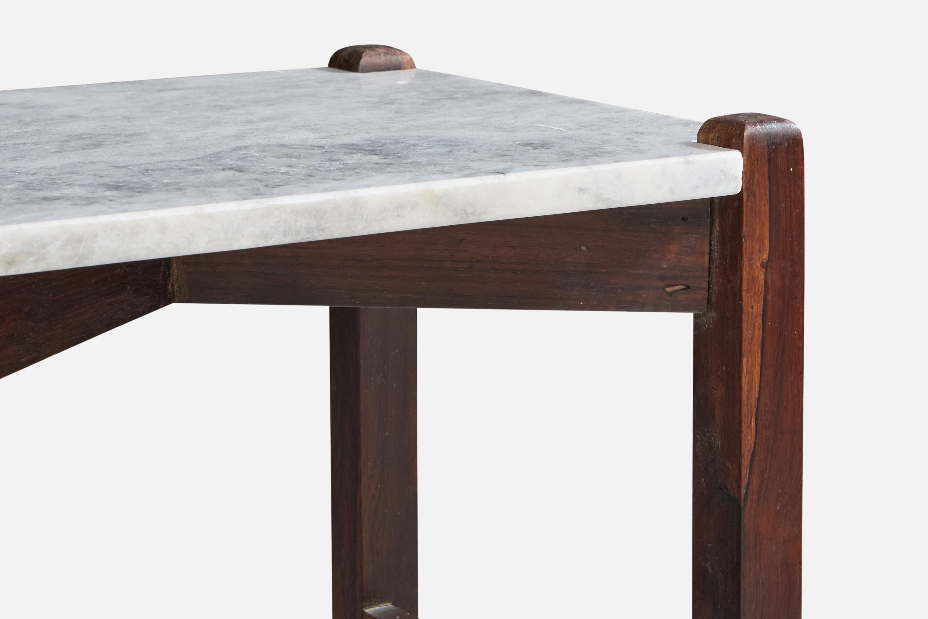 Marbre Designer brésilien, tables d'appoint, bois, marbre, Brésil, années 1960 en vente