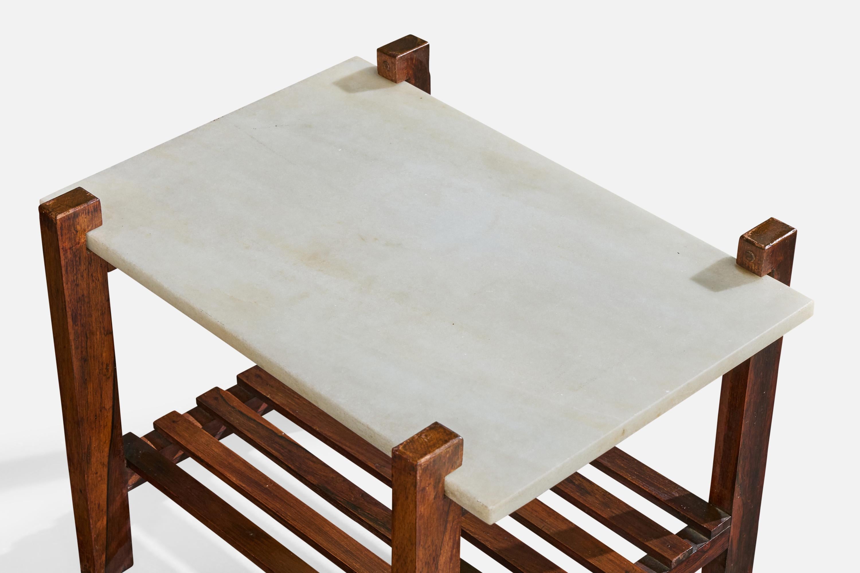 Marbre Designer brésilien, tables d'appoint, bois, marbre, Brésil, années 1960 en vente