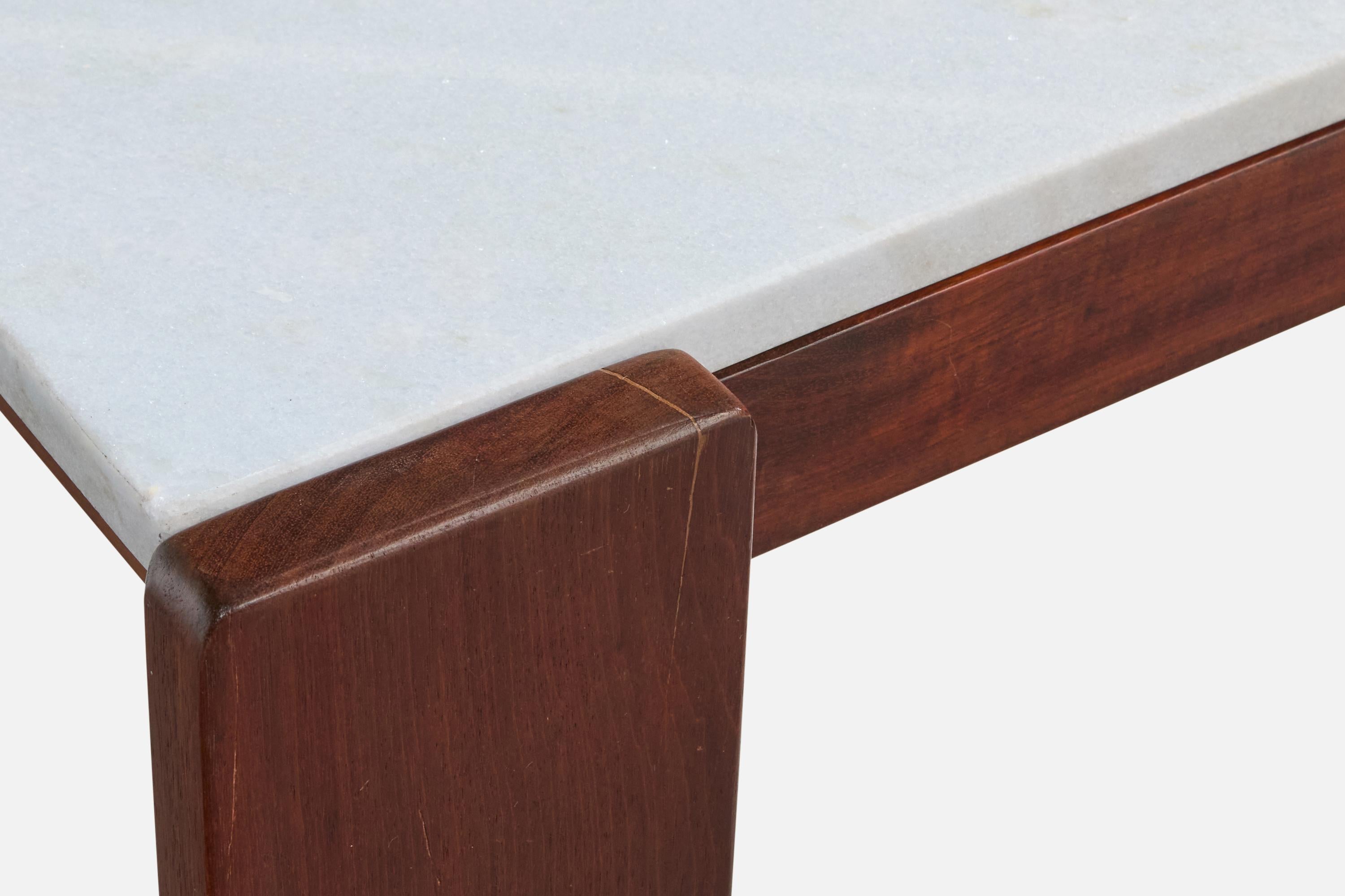 Designer brésilien, tables d'appoint, bois, marbre, Brésil, années 1970 en vente 3