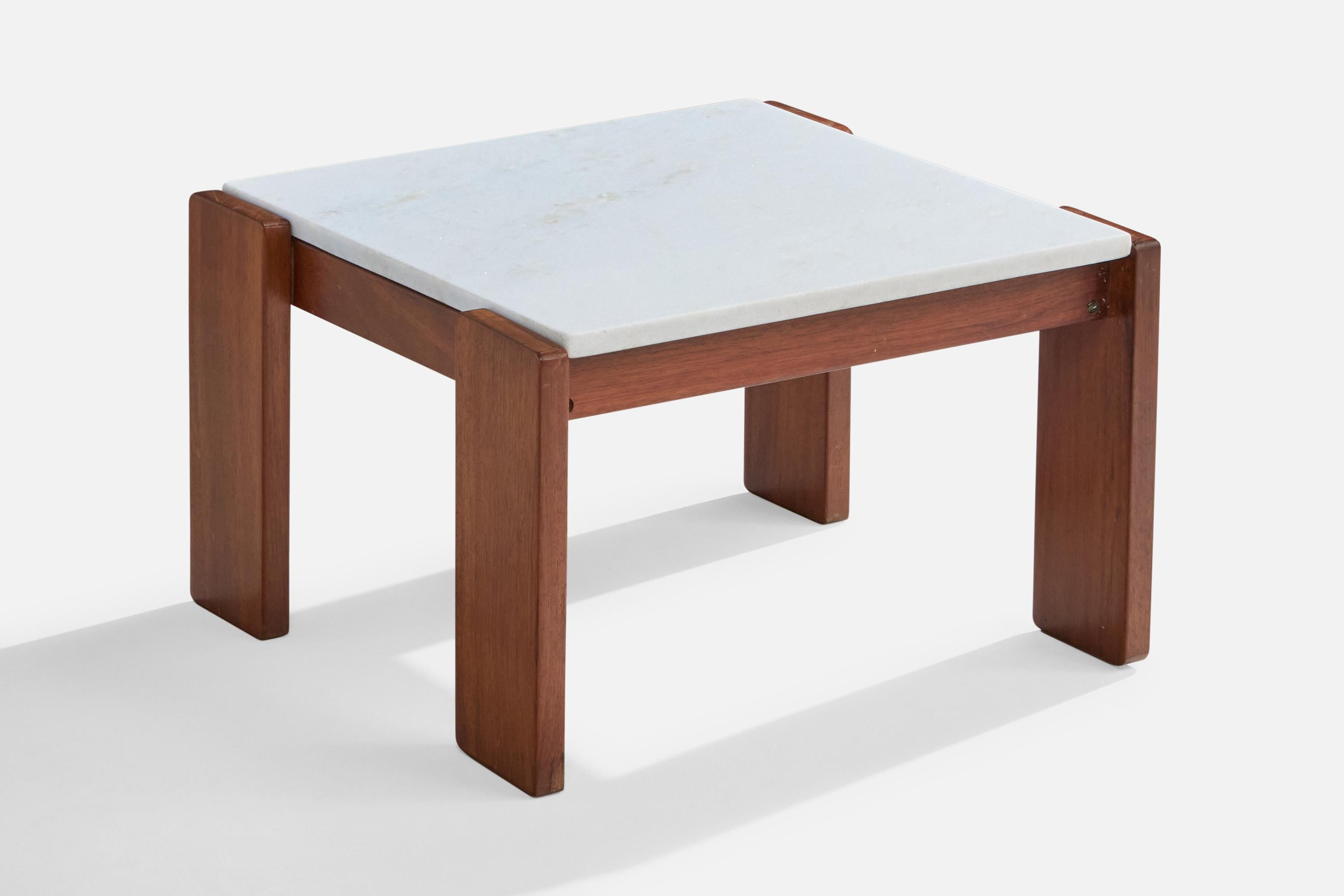Brésilien Designer brésilien, tables d'appoint, bois, marbre, Brésil, années 1970 en vente