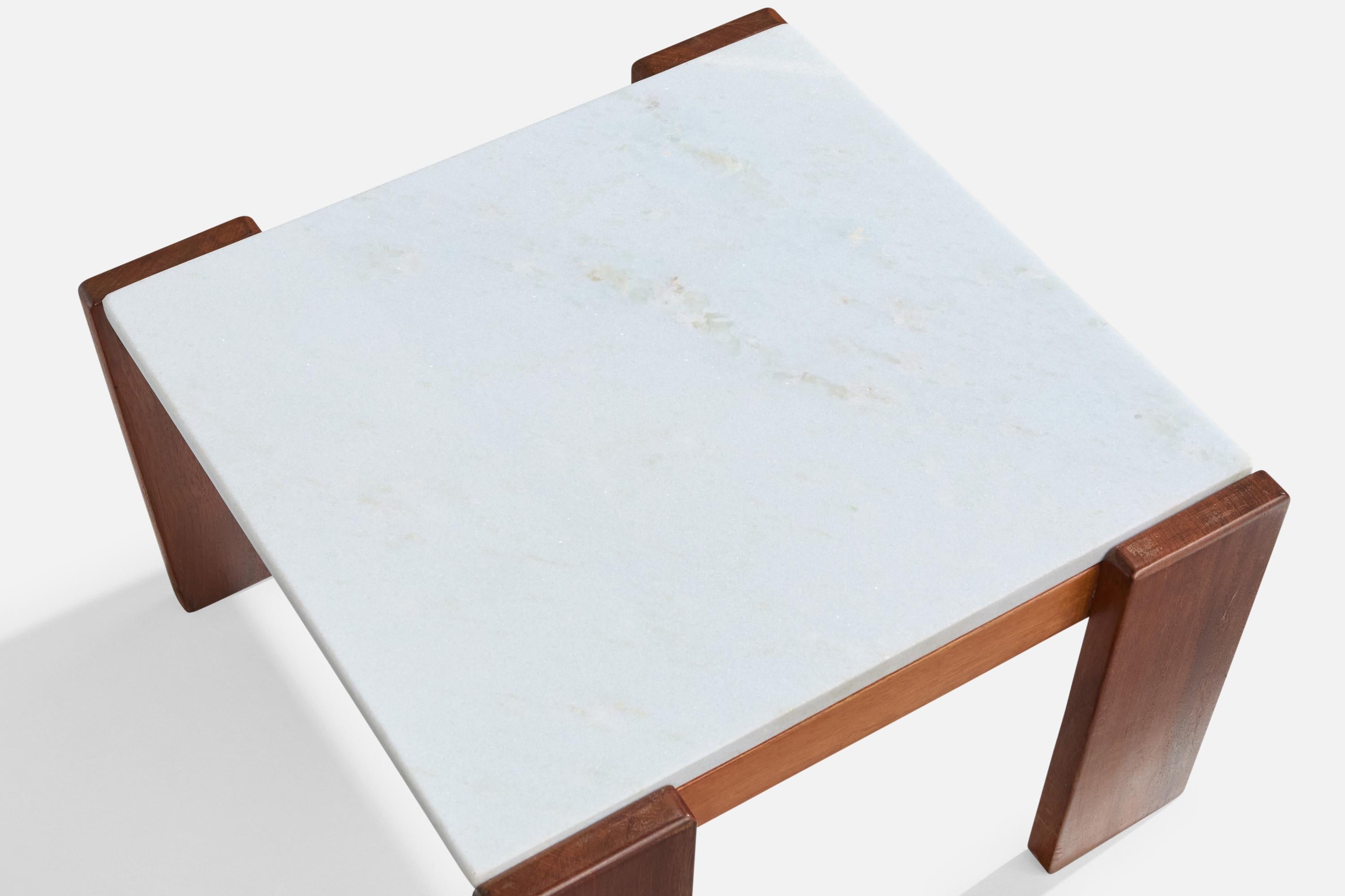 Marbre Designer brésilien, tables d'appoint, bois, marbre, Brésil, années 1970 en vente
