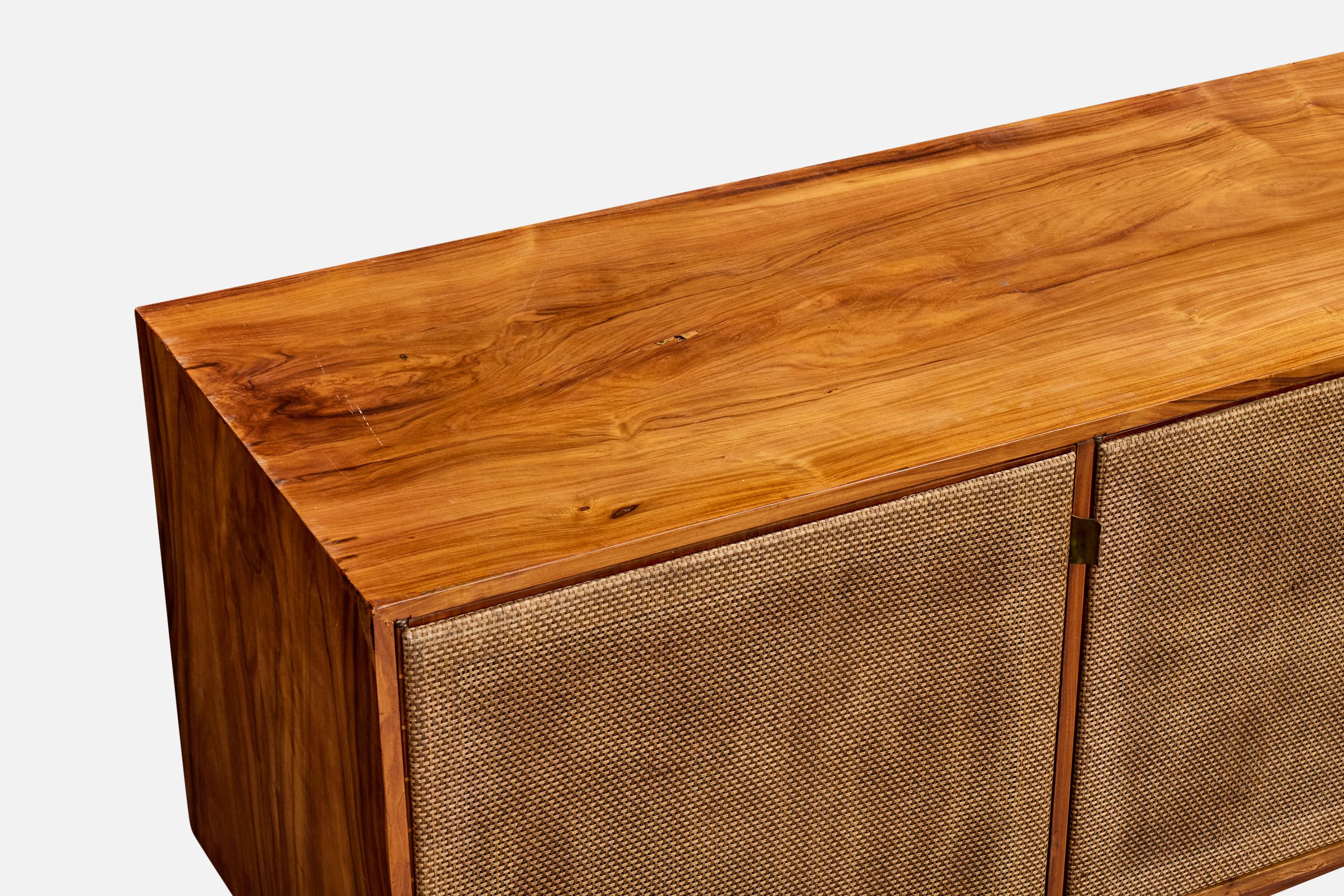 Ottone Credenza brasiliana di design, Wood, canna, ottone, Brasile, anni '50 in vendita