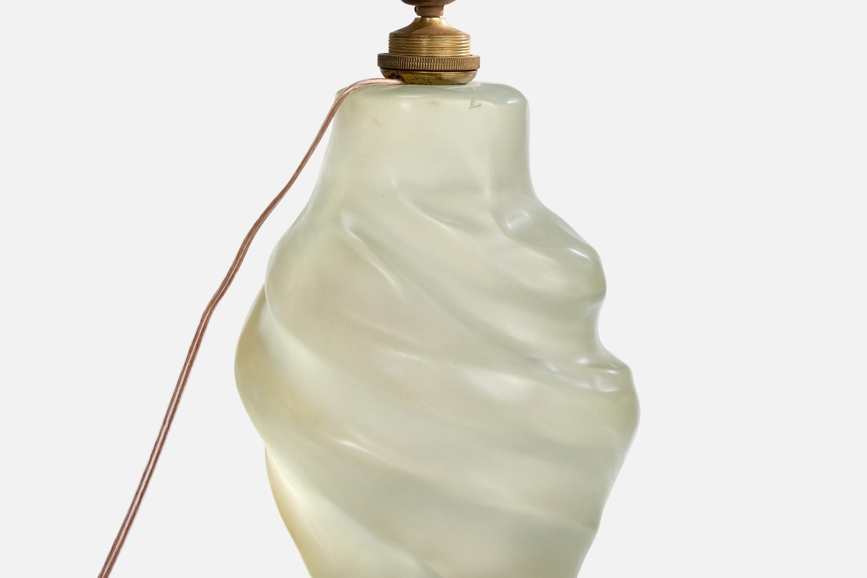 Designer brasiliano, Lampada da tavolo di grandi dimensioni, resina, Brasile, anni '60 in vendita 3