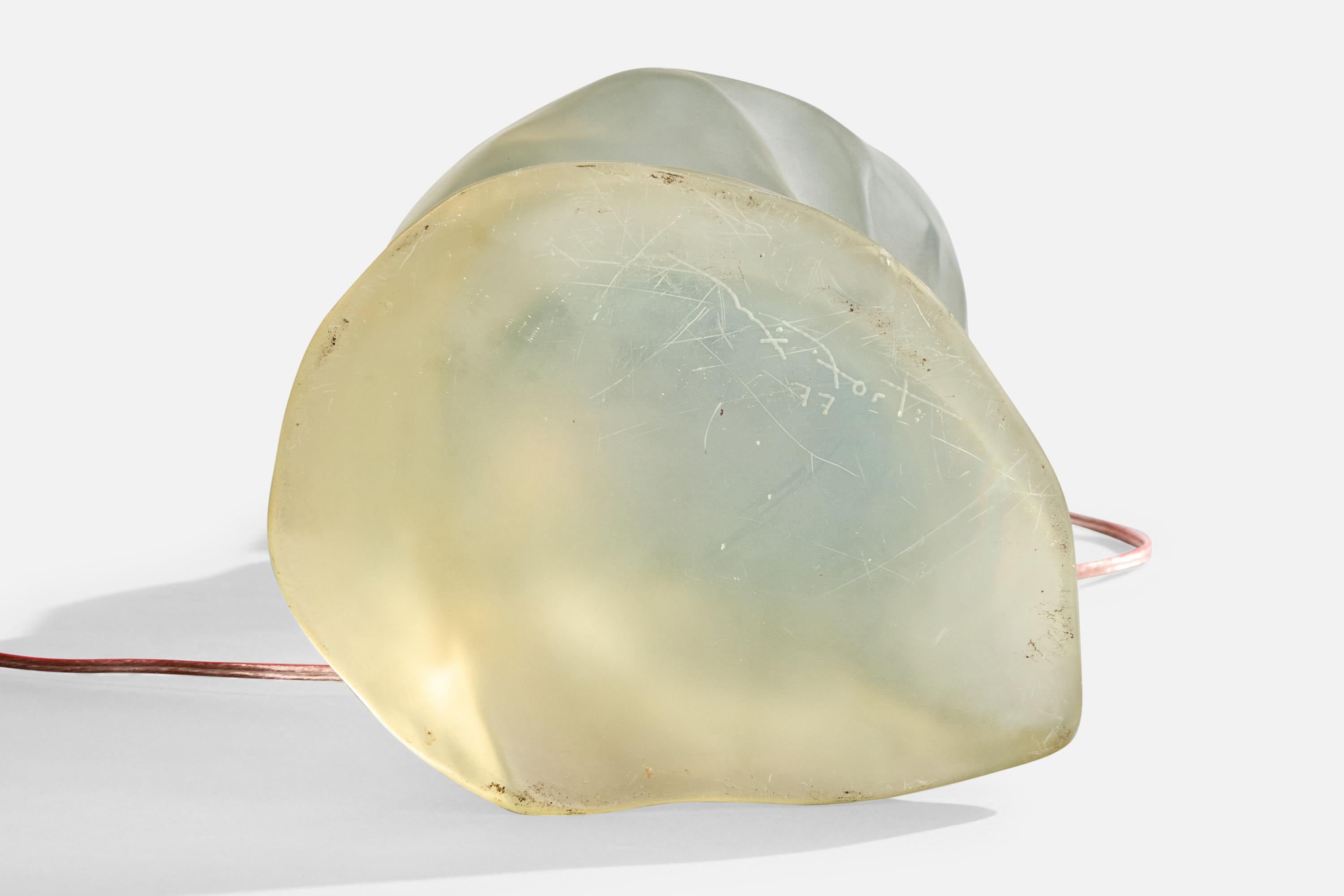 Designer brasiliano, Lampada da tavolo di grandi dimensioni, resina, Brasile, anni '60 in vendita 6