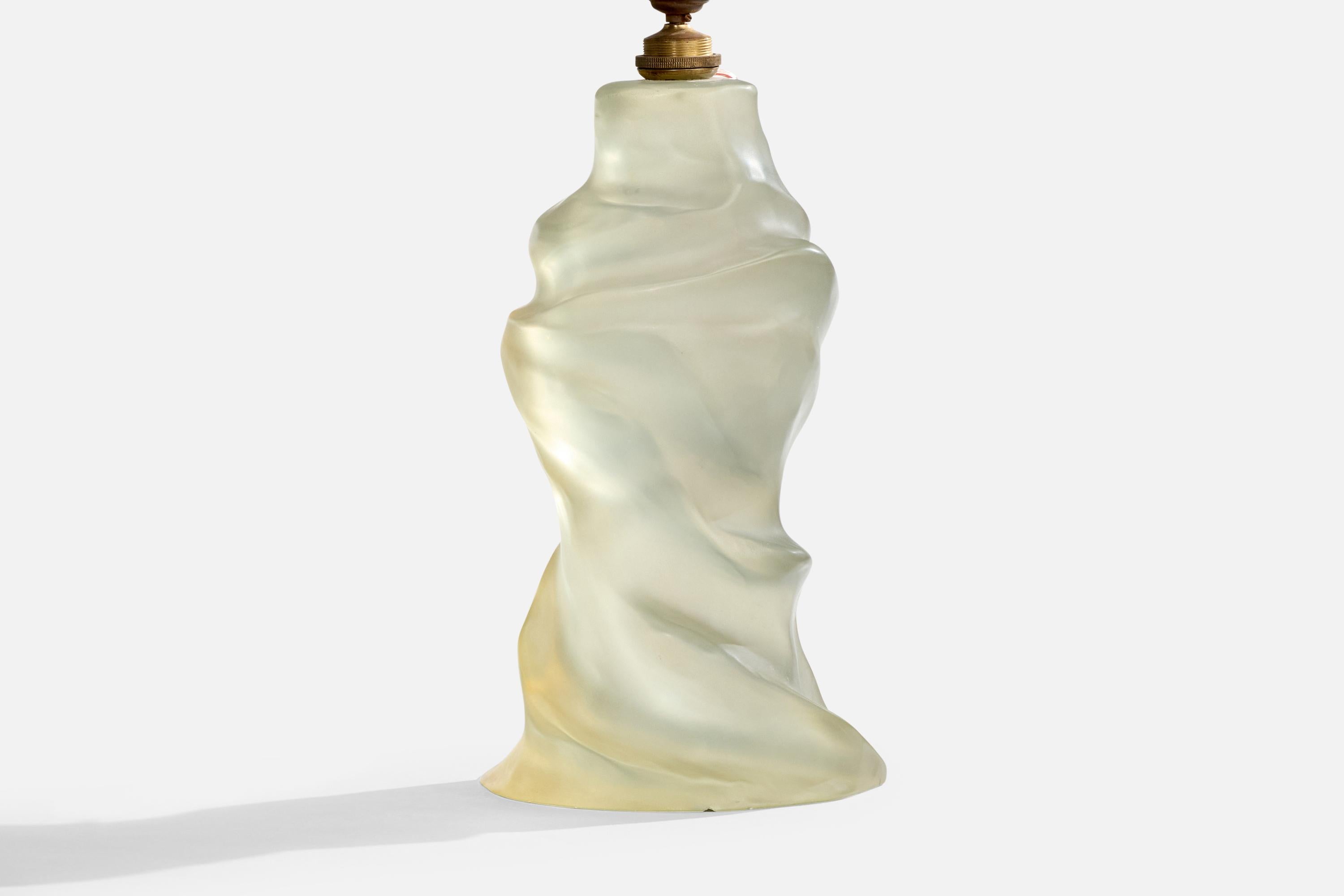 Resina Designer brasiliano, Lampada da tavolo di grandi dimensioni, resina, Brasile, anni '60 in vendita