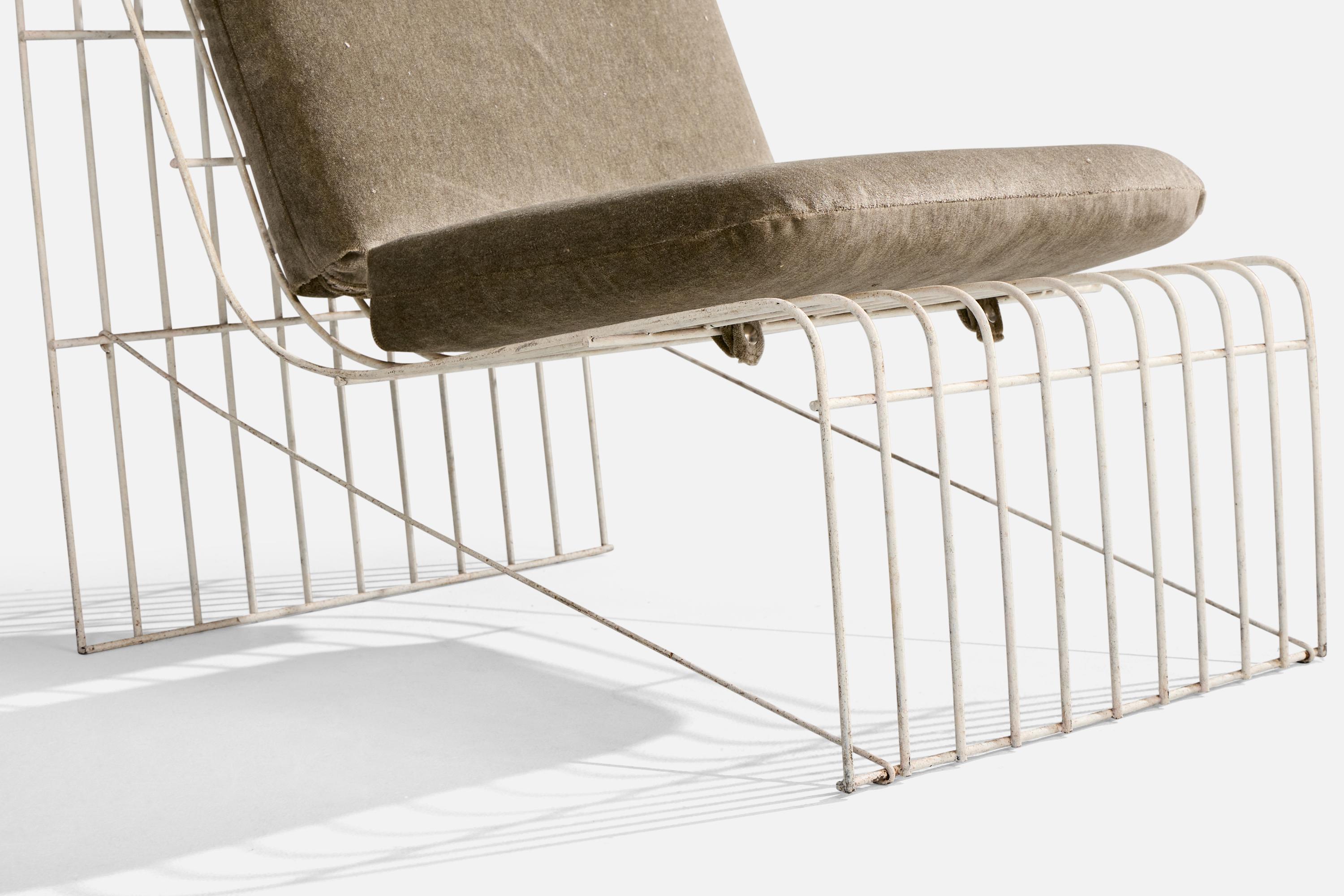 Brazilian Designer, Slipper Chair, Iron, Velvet, Brazil, 1950s For Sale 5