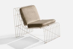 Diseñador brasileño, silla zapatilla, hierro, terciopelo, Brasil, años 50