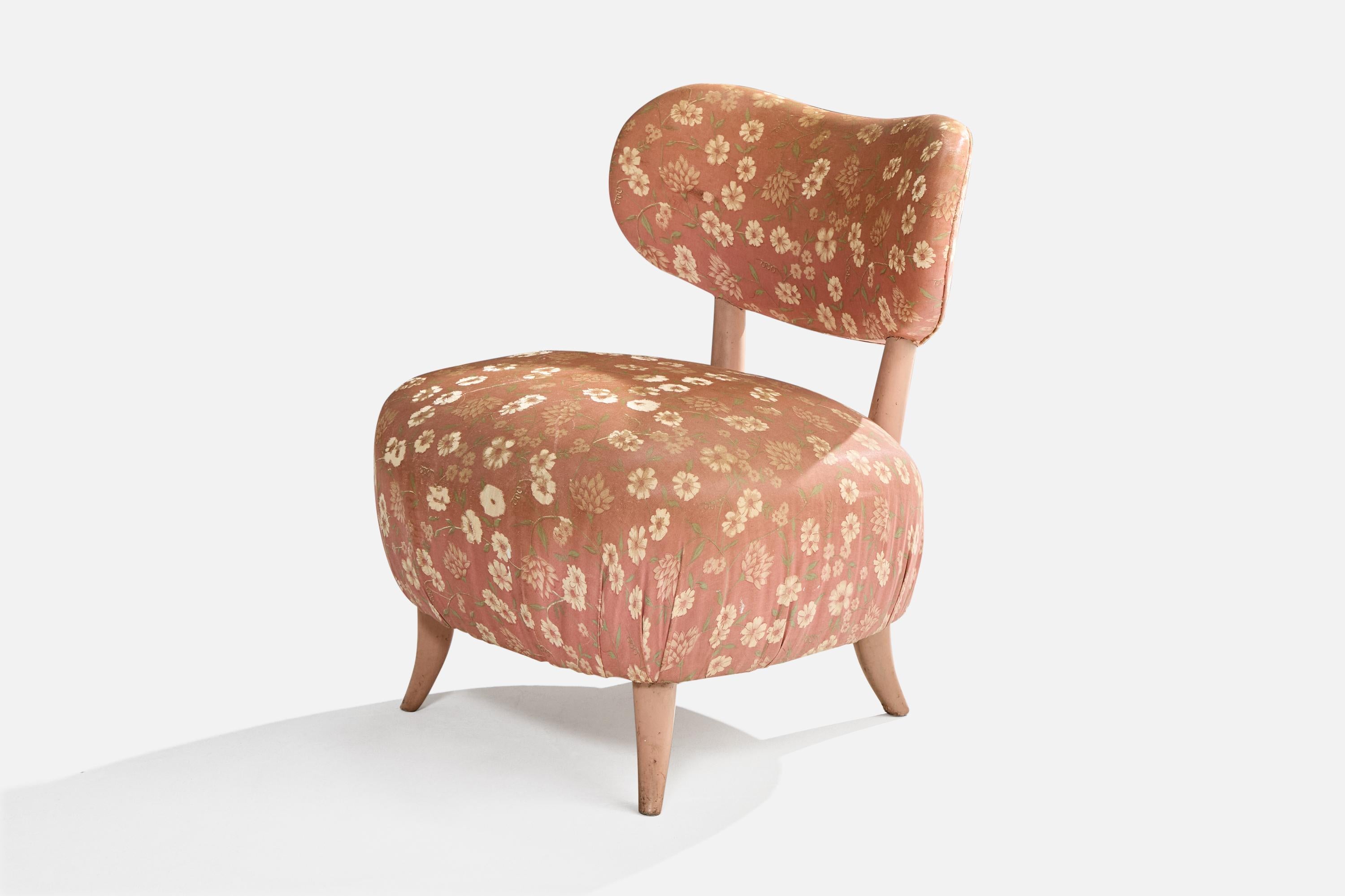 Brazilian Designer, Slipper Chair, Wood, Fabric, Brazil, 1950s In Good Condition In High Point, NC