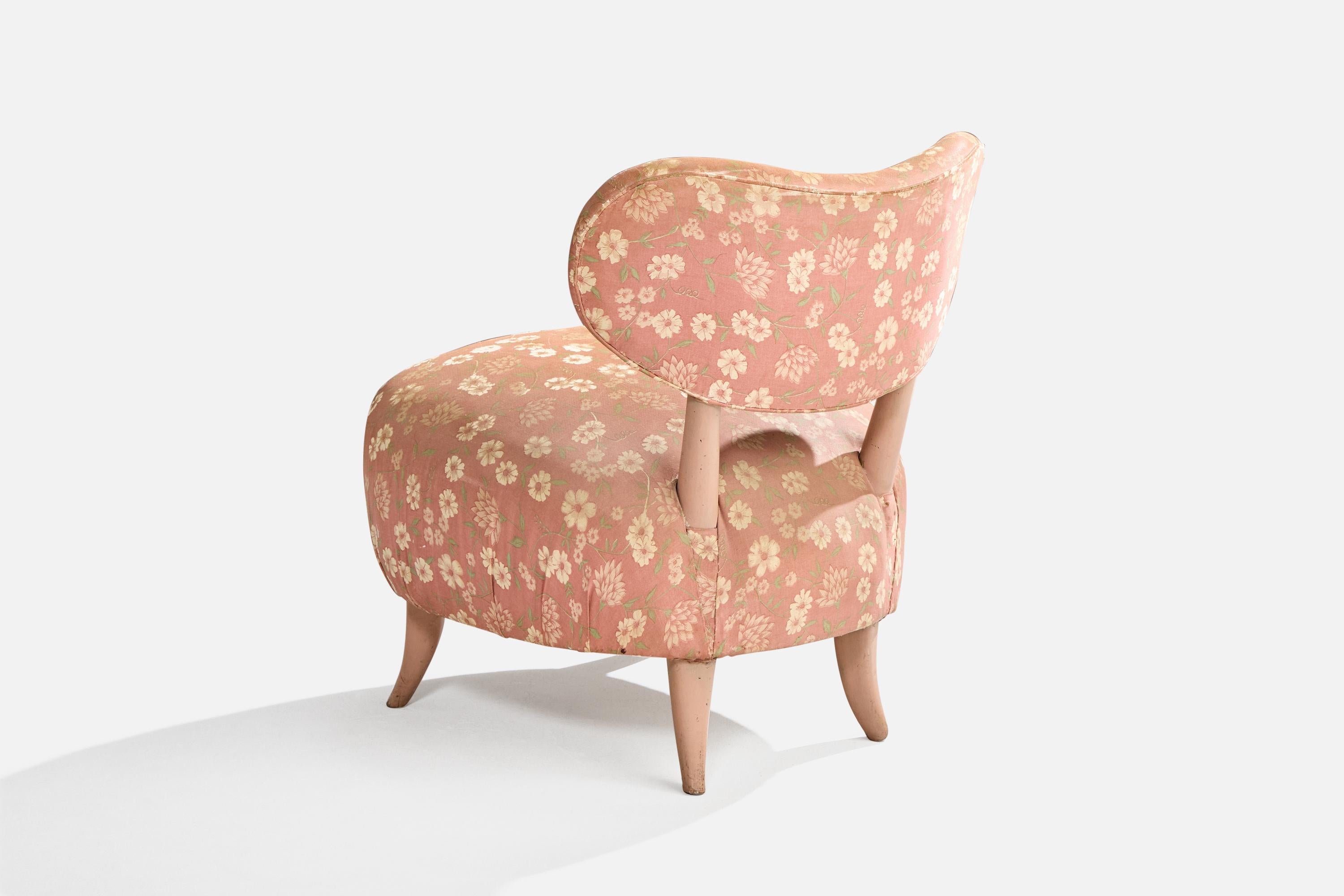 Mid-20th Century Brazilian Designer, Slipper Chair, Wood, Fabric, Brazil, 1950s