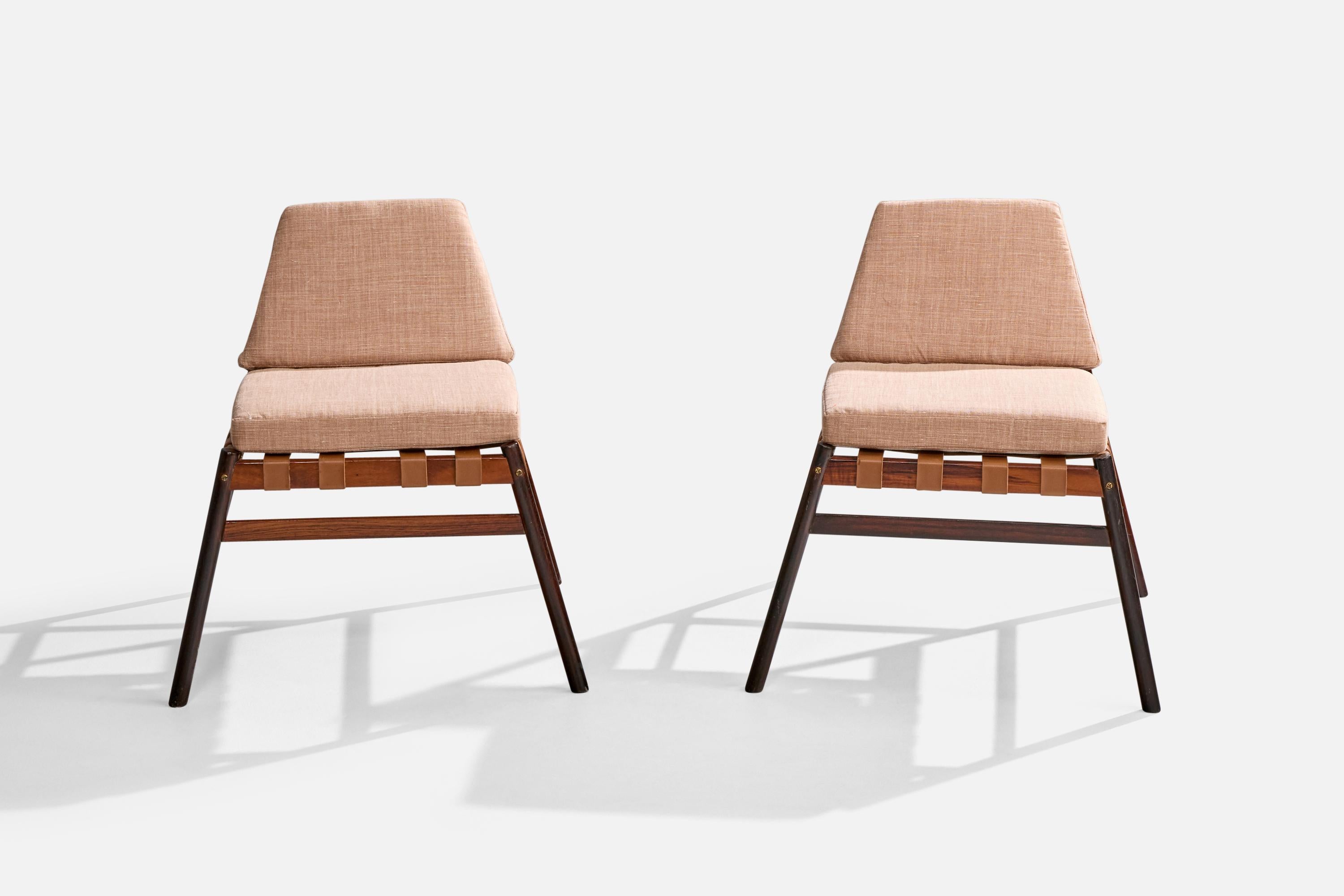 Mid-Century moderno Designer brasiliano, Sedie a pantofola, Wood, Pelle, Tessuto, Brasile, anni '60 in vendita