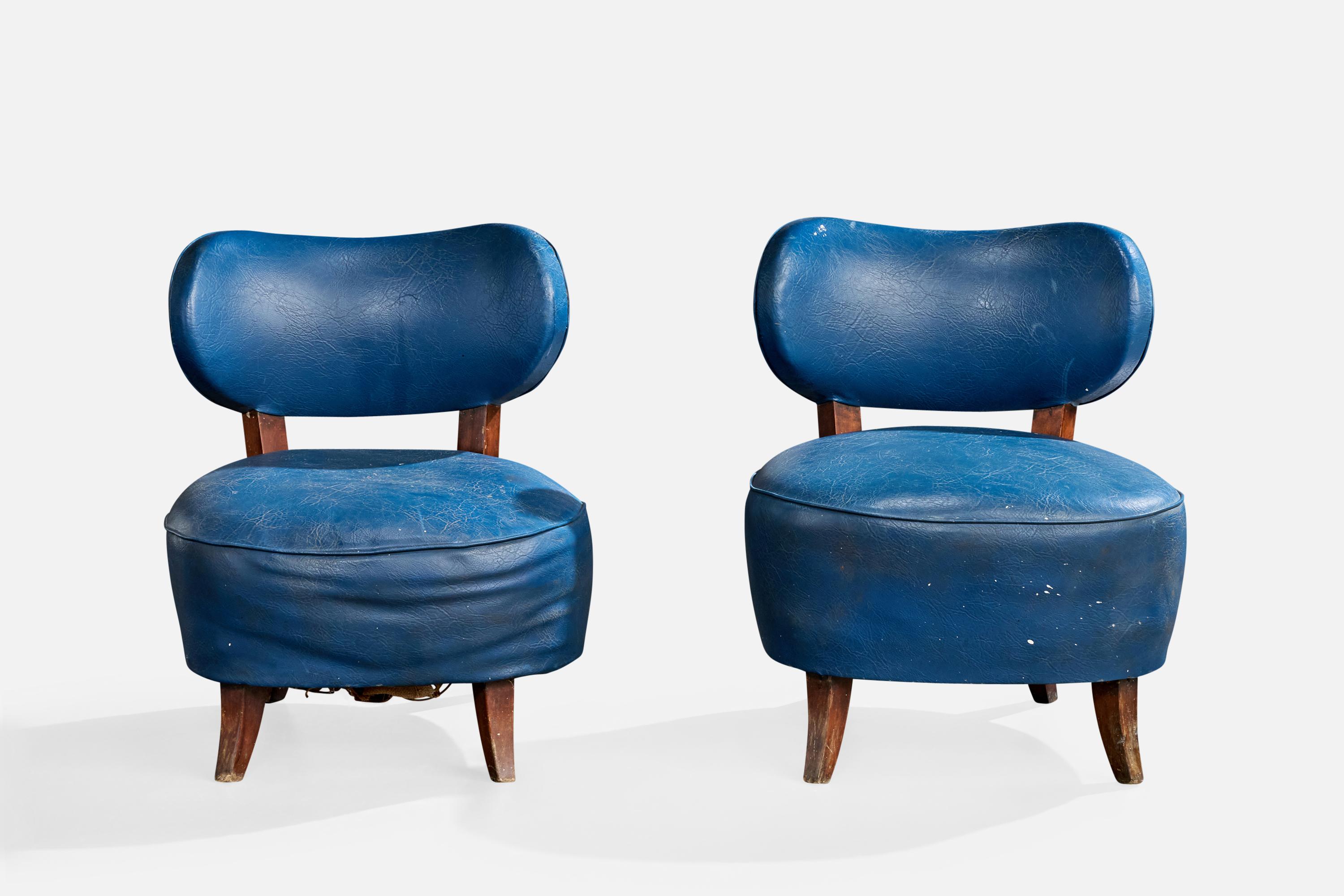 Brésilien Designer brésilien, chaises à pantoufles, Wood, Vinyl, Brésil, années 1950 en vente