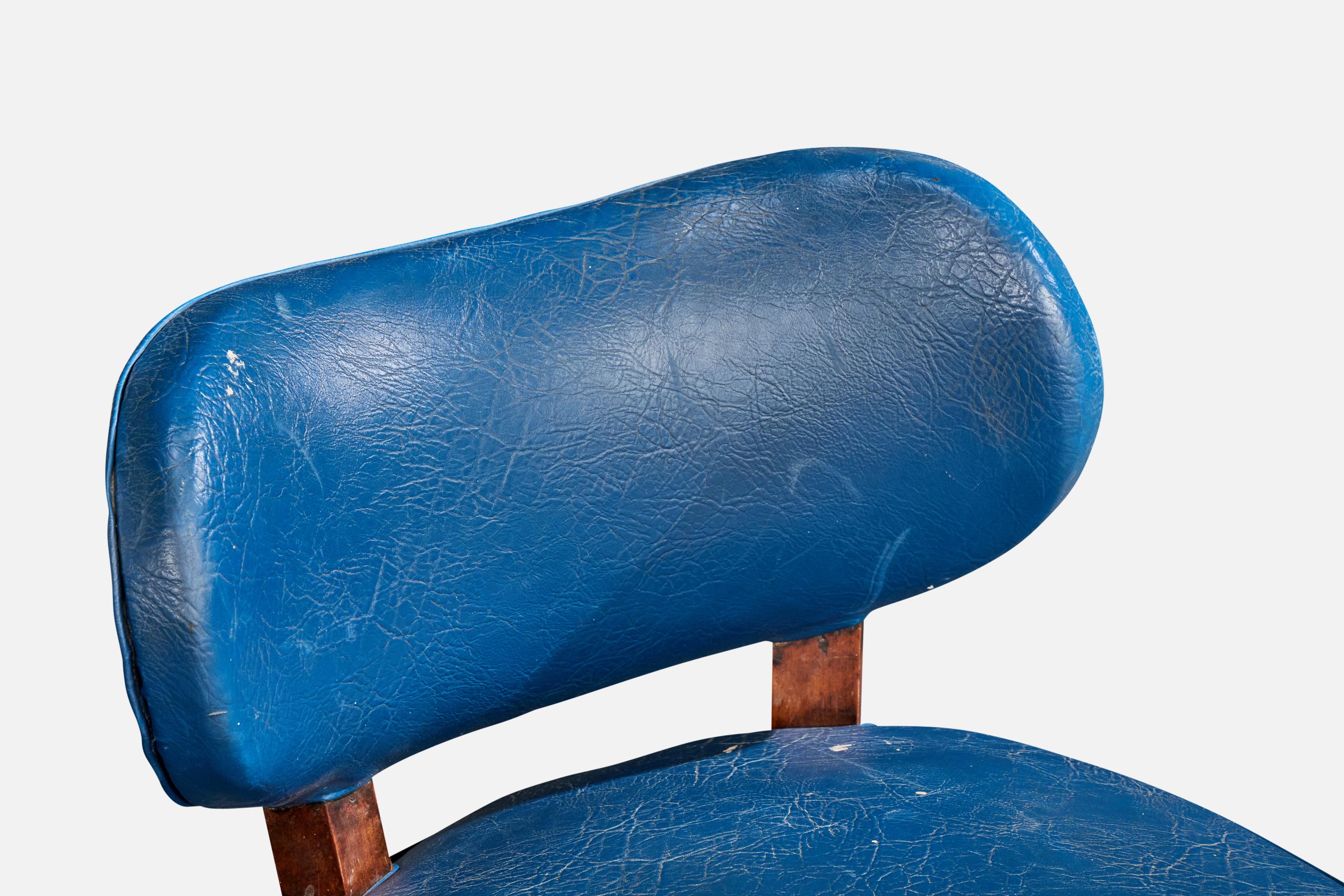 Designer brésilien, chaises à pantoufles, Wood, Vinyl, Brésil, années 1950 en vente 2