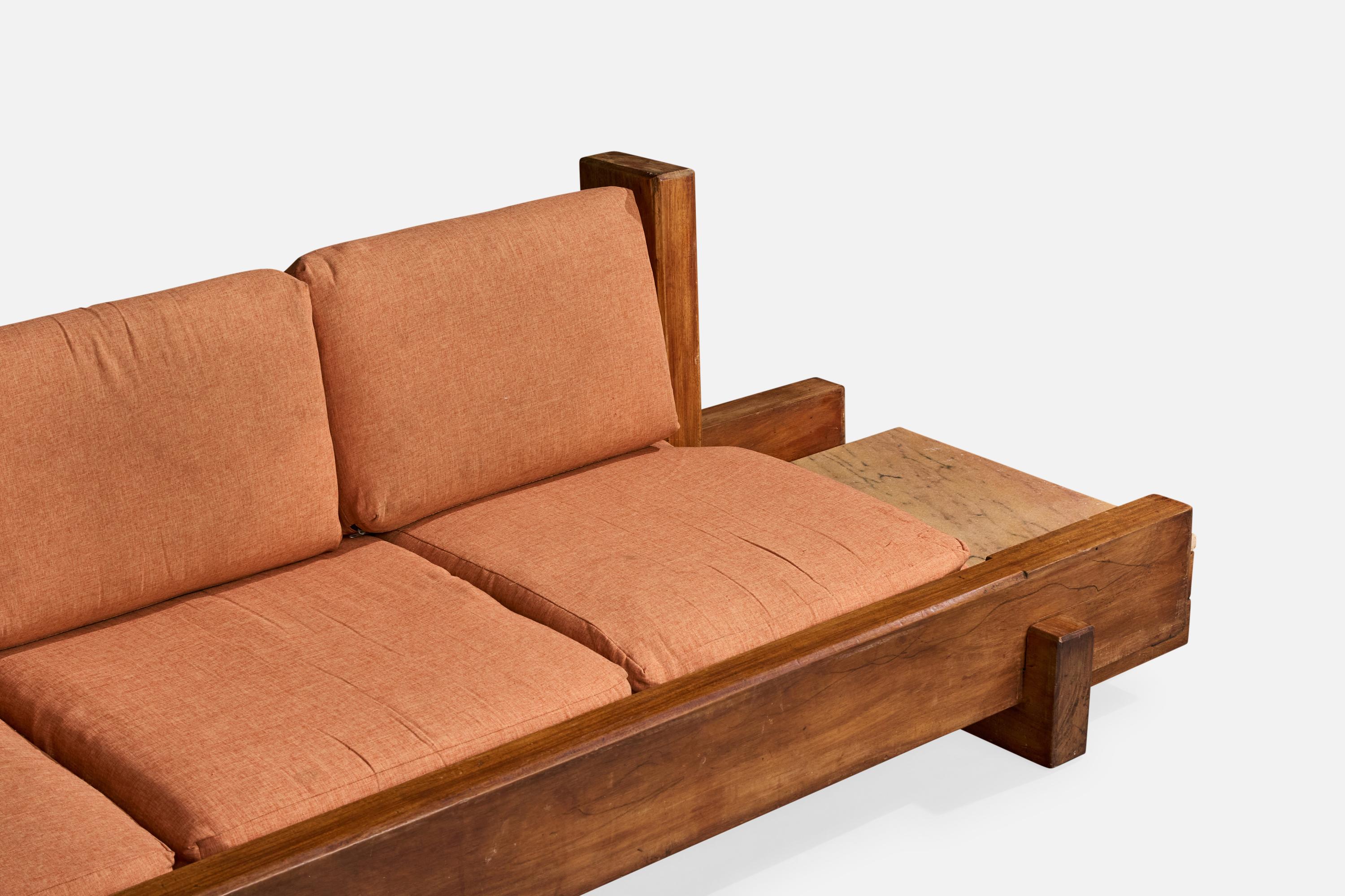 Canapé de designer brésilien, Wood, tissu, marbre, Brésil, années 1960 Bon état - En vente à High Point, NC