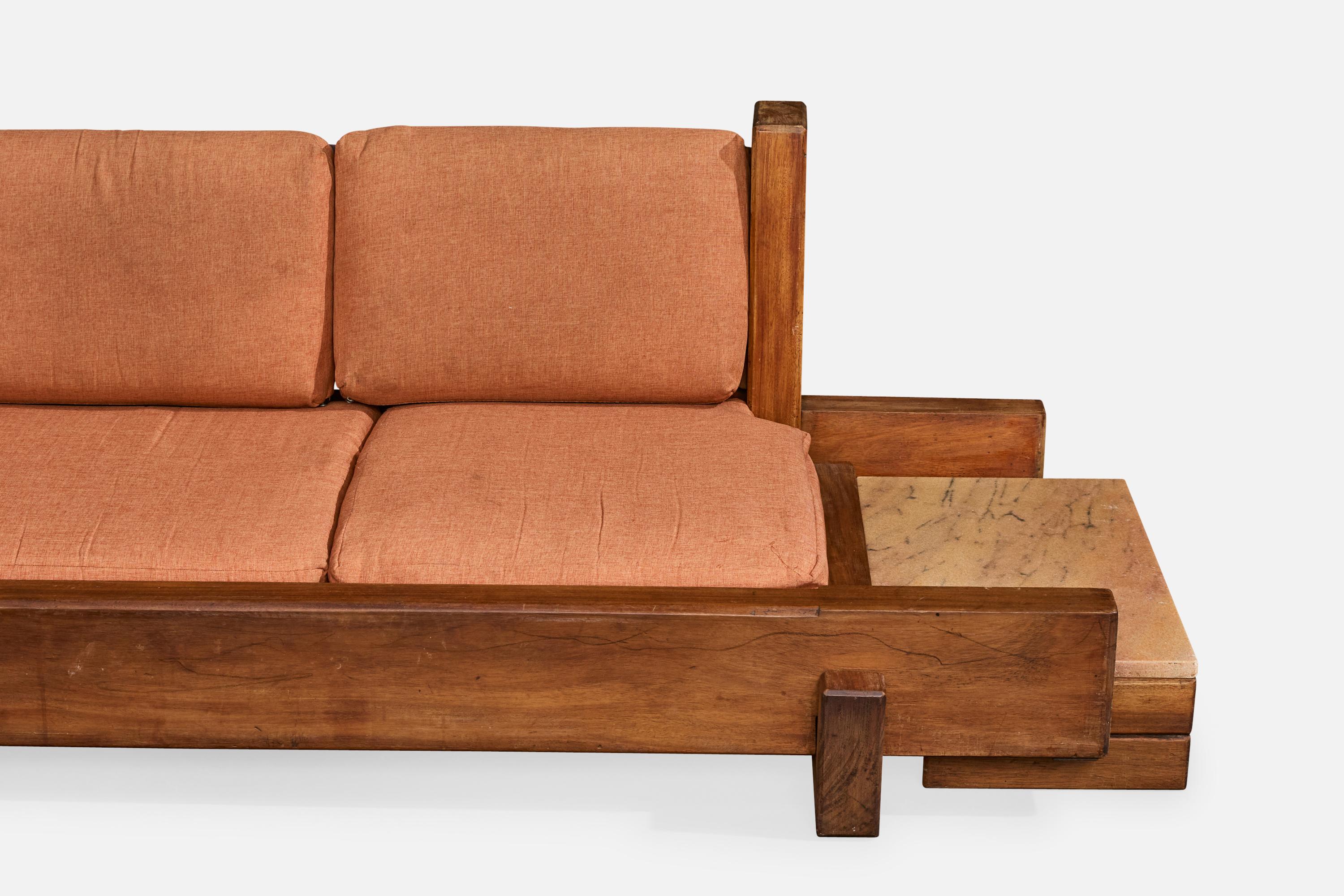 Tissu Canapé de designer brésilien, Wood, tissu, marbre, Brésil, années 1960 en vente