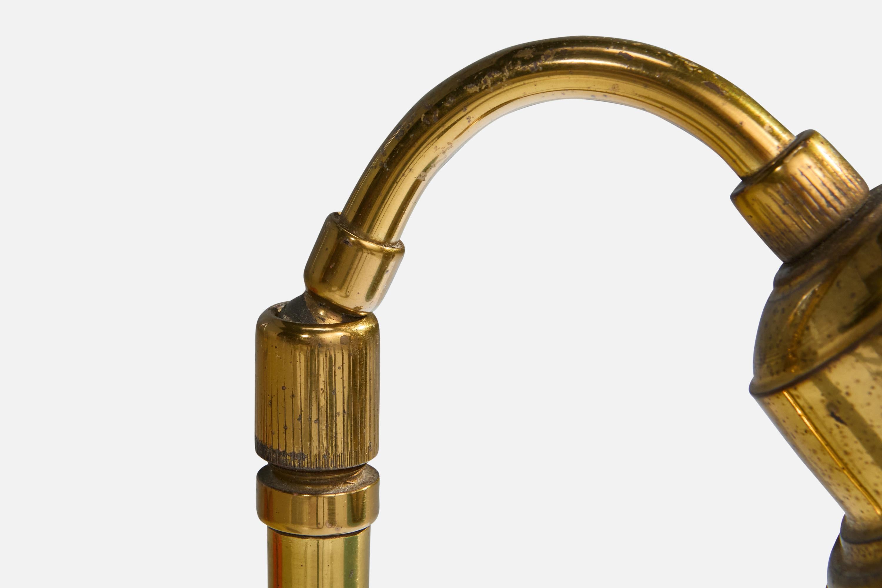 Ottone Lampada da tavolo di design brasiliano, ottone, vetro, Brasile, anni '50 in vendita