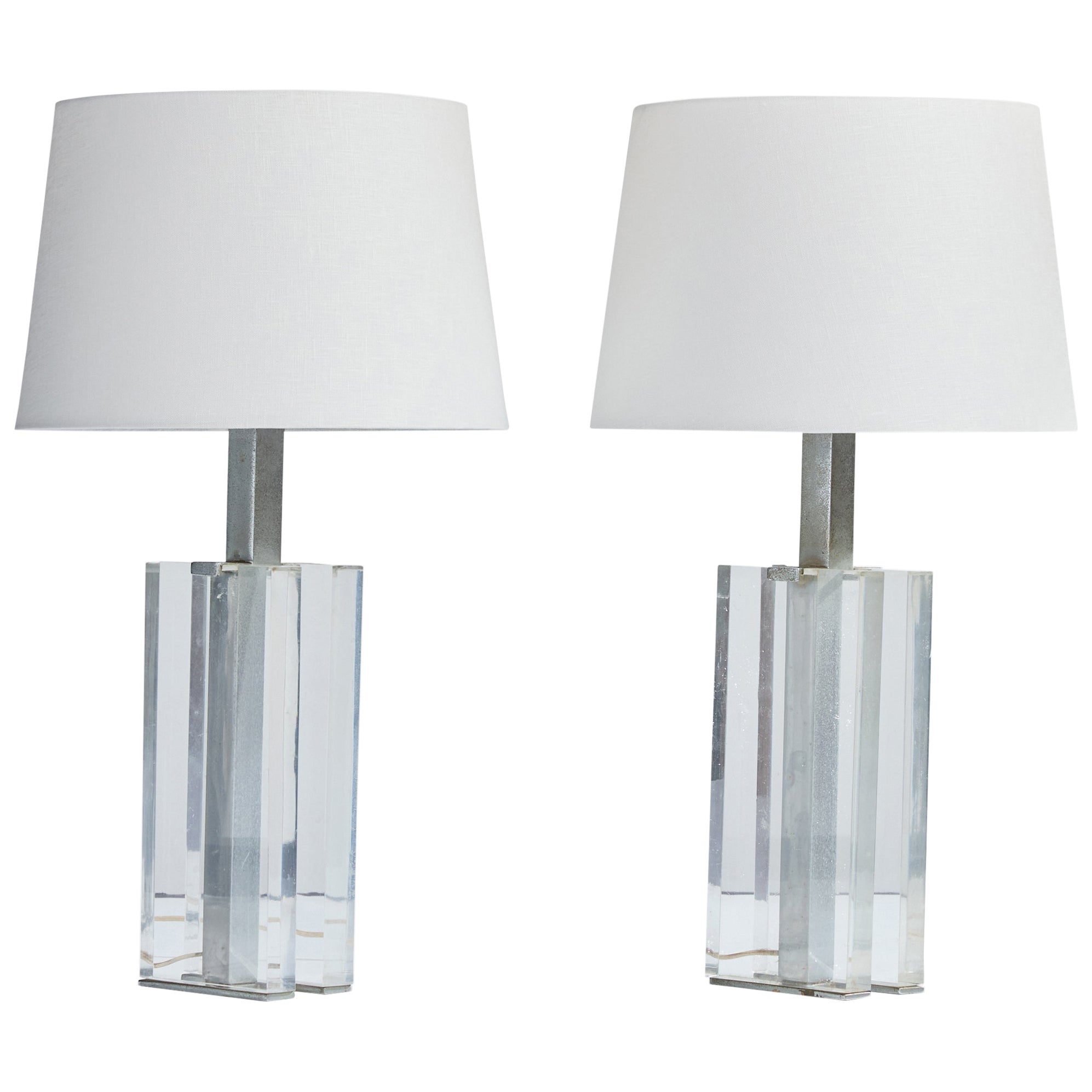 Designer brésilien, lampes de table, métal, acrylique, Brésil, années 1960