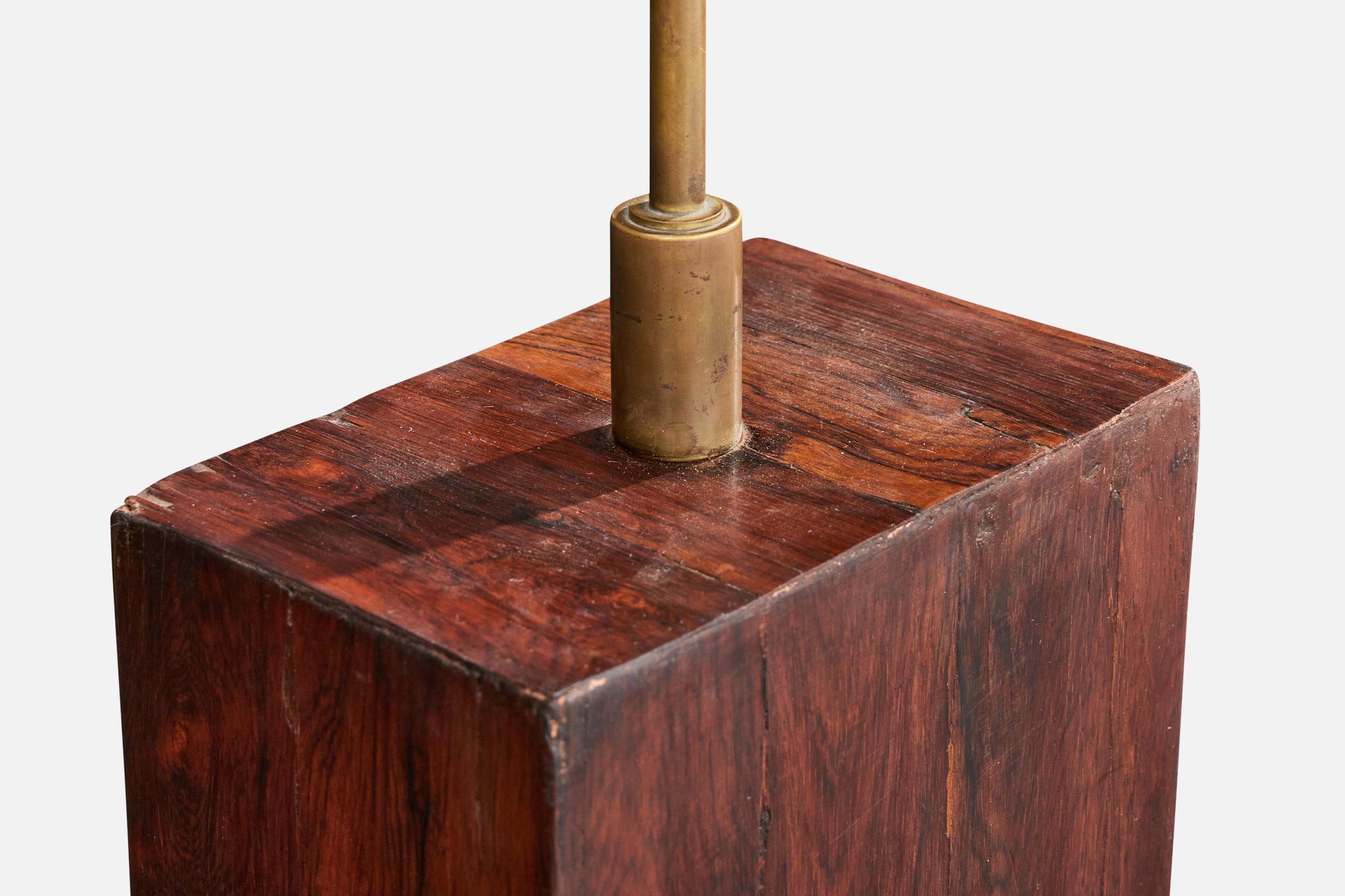 Designer brasiliano, Lampade da tavolo, Wood, ottone, Brasile, anni '50 In condizioni buone in vendita a High Point, NC