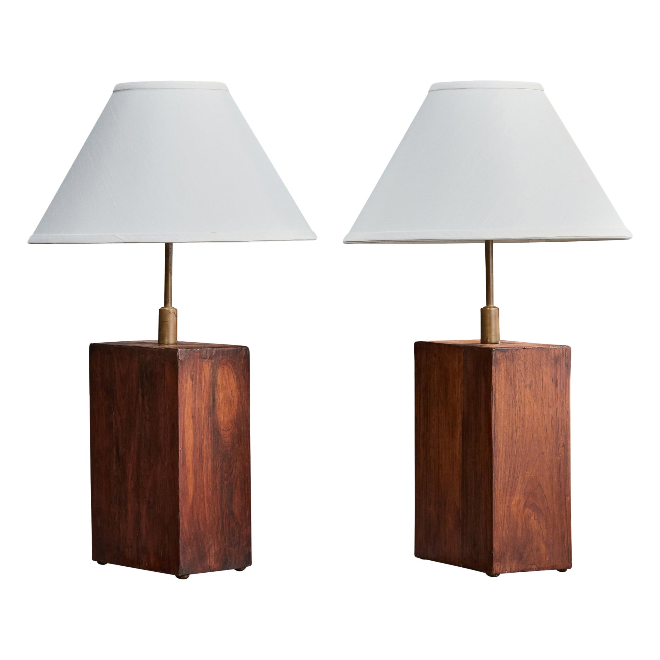 Diseñador brasileño, Lámparas de mesa, Madera, Latón, Brasil, Años 50