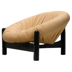 Fauteuil brésilien en tissu camel 