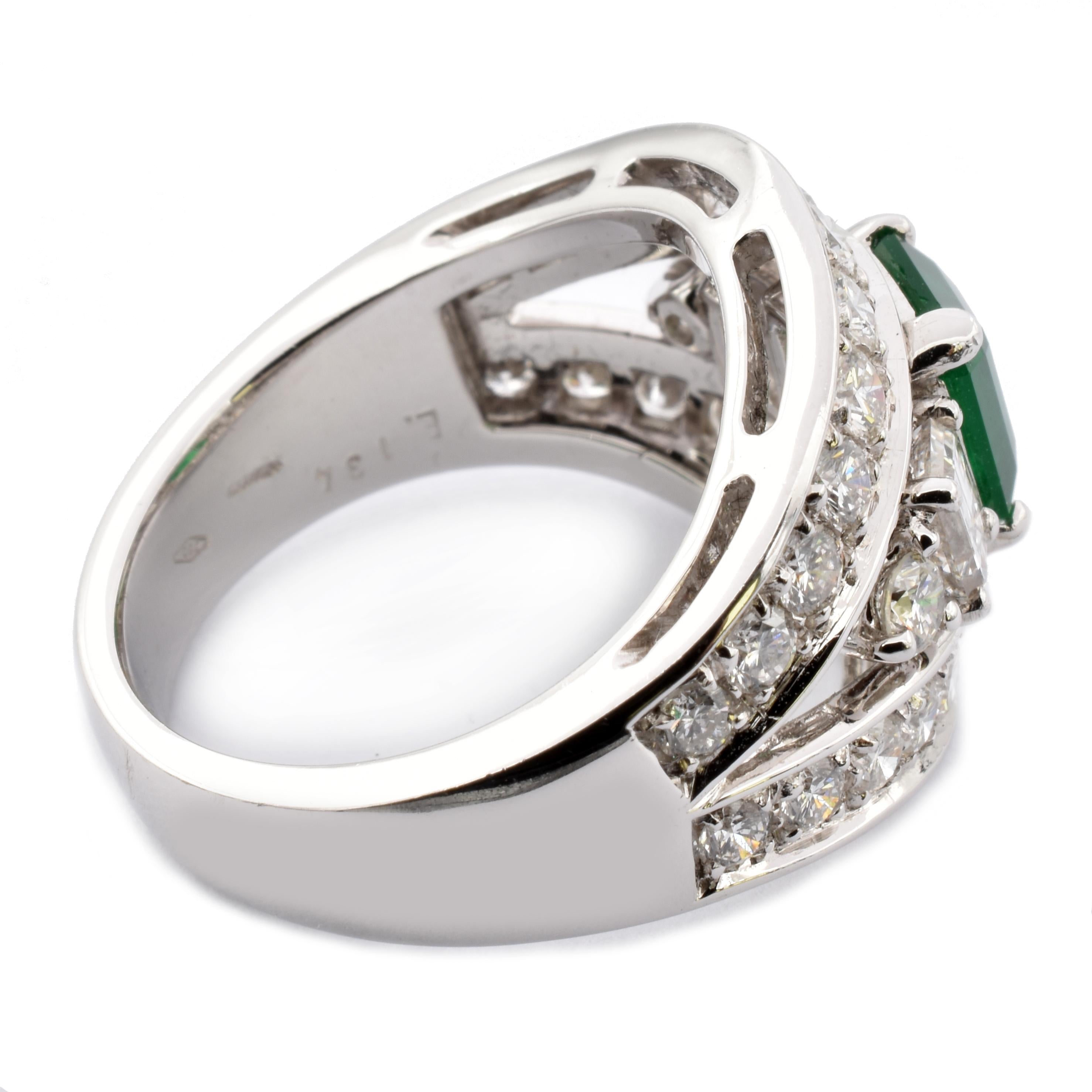 Emerald Cut Brazilian Emerald and Diamonds White Gold Ring Made in Italy For Sale