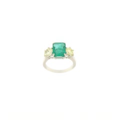 Brazilian Emerald Diamonds 18 Karat White Gold Cocktail Ring