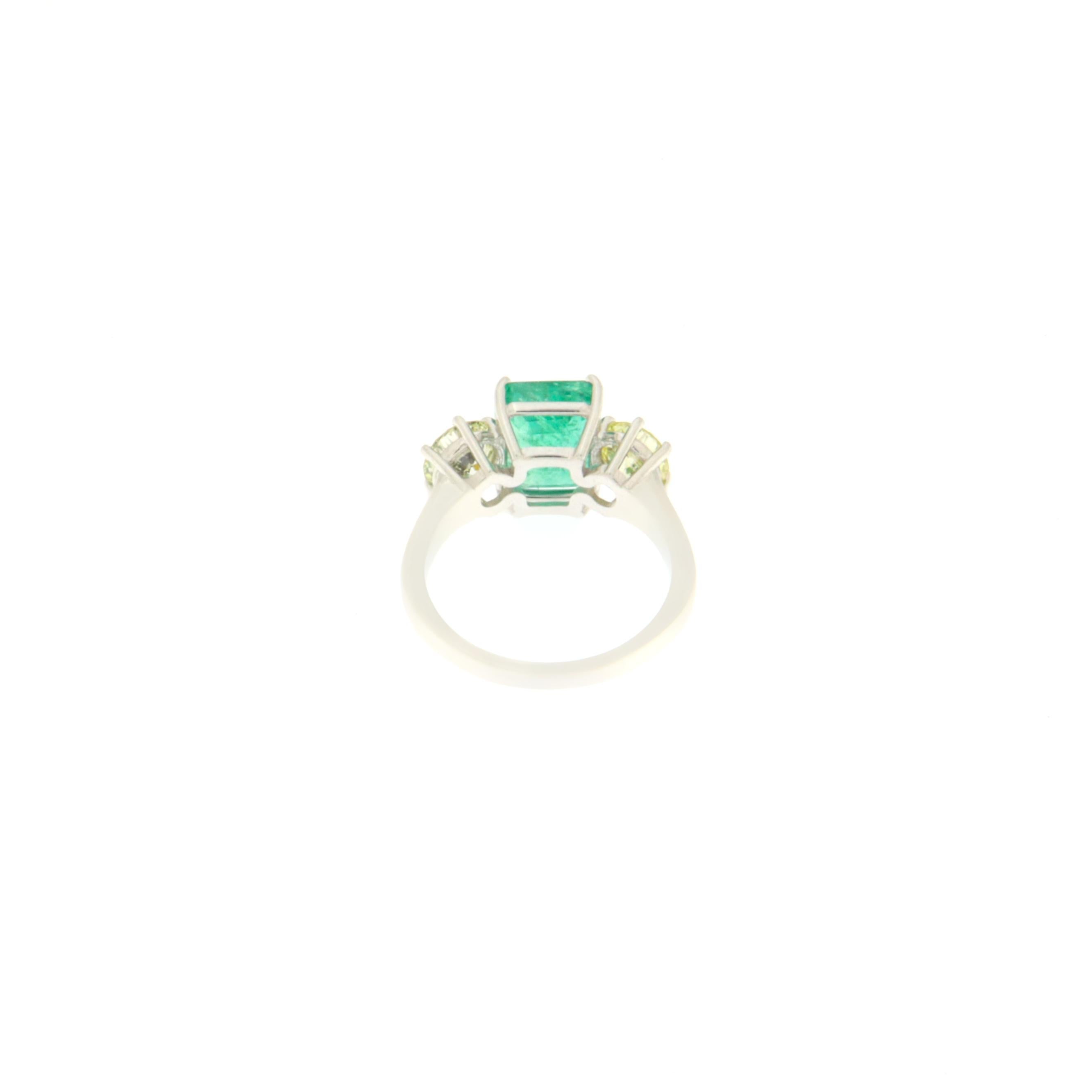 Women's Brazilian Emerald Diamonds 18 Karat White Gold Cocktail Ring For Sale